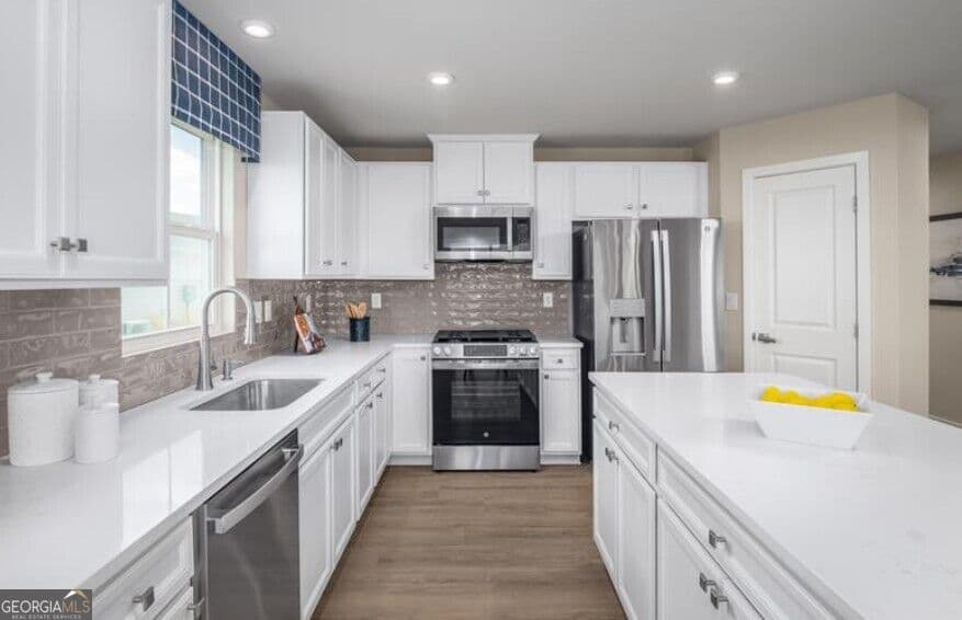 3 bedroom, 2 bathroom, 1,694 sq ft single family residence for sale at 1177 Burlington Court, Mcdonough, GA 30253 — photo 6