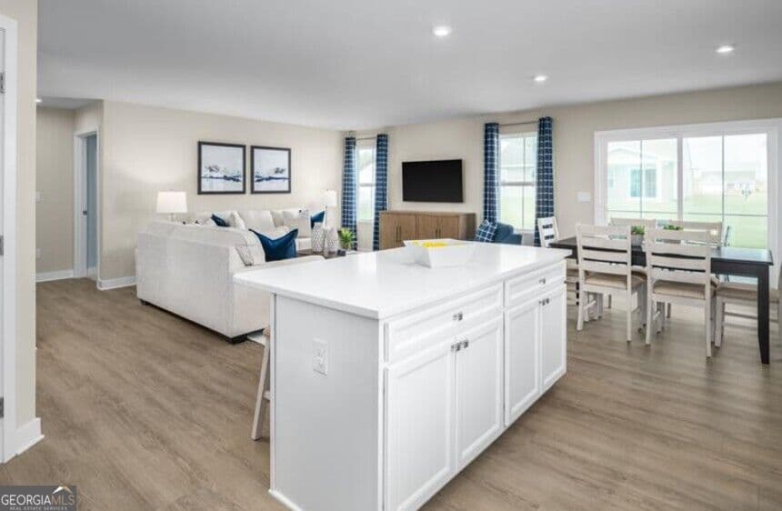 3 bedroom, 2 bathroom, 1,694 sq ft single family residence for sale at 1177 Burlington Court, Mcdonough, GA 30253 — photo 5