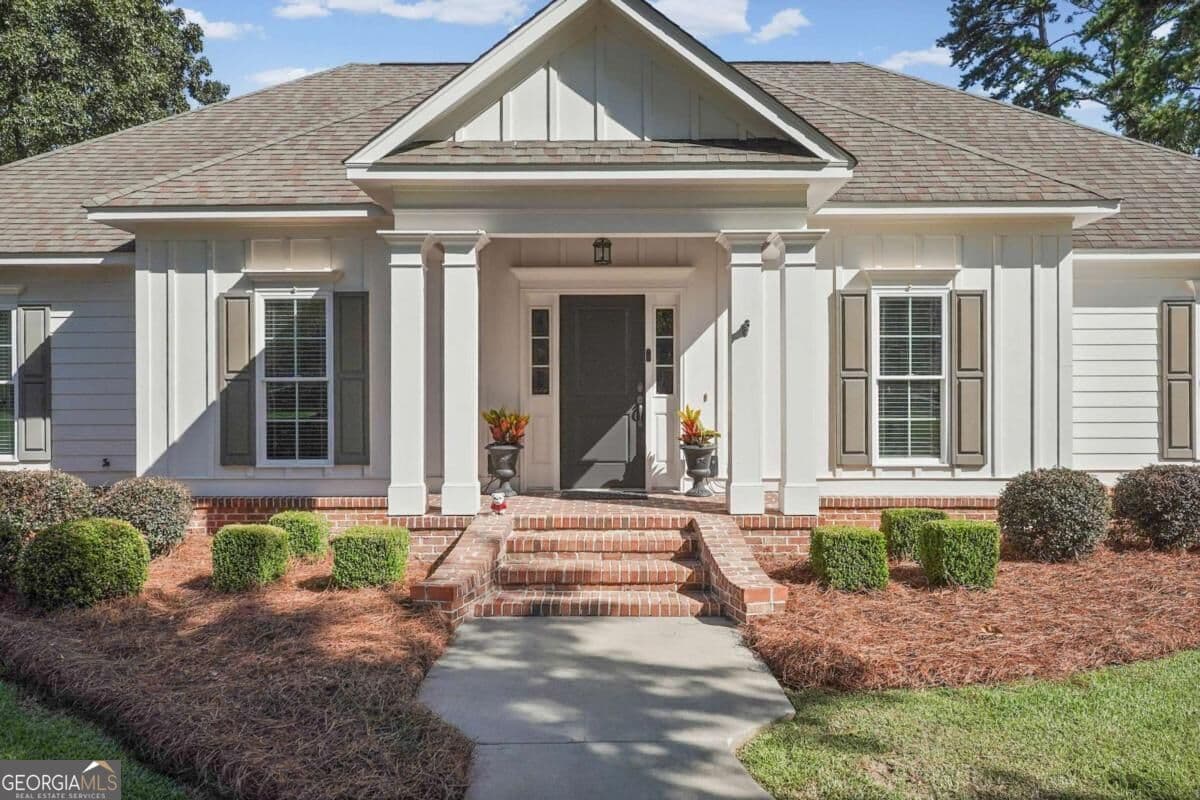 3 bedroom, 2.5 bathroom, 2,457 sq ft single family residence for sale at 111 Ashley Court, Leesburg, GA 31763 — photo 4