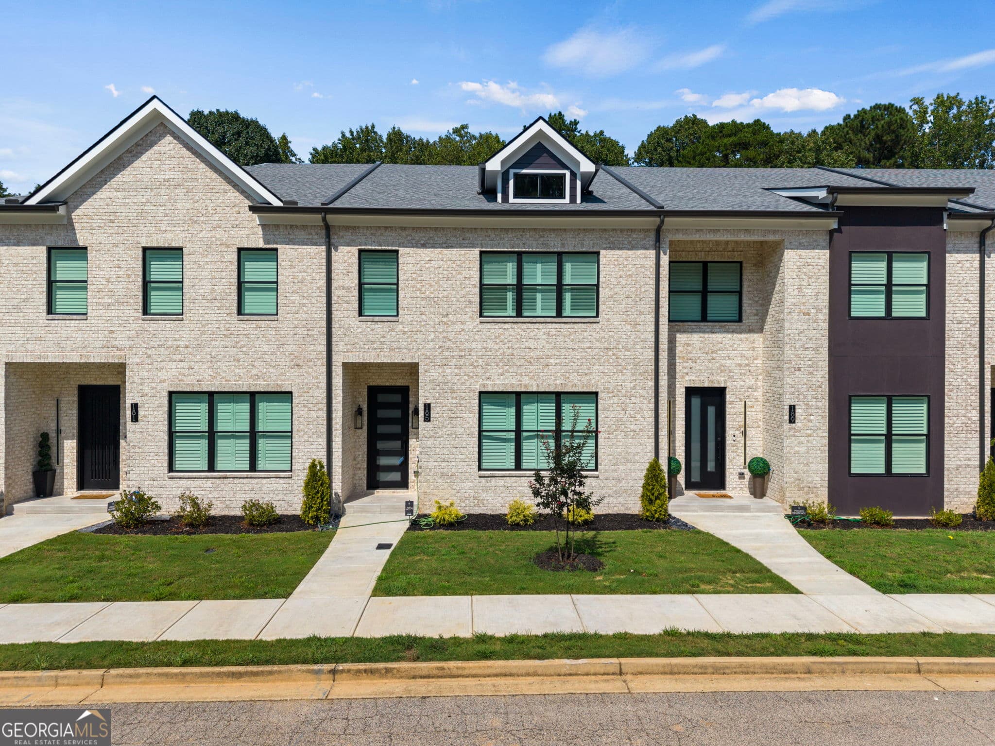 4 bedroom, 3 bathroom, 2,315 sq ft townhouse for sale at 185 Brush Creek Court, Stockbridge, GA 30281 — photo 3