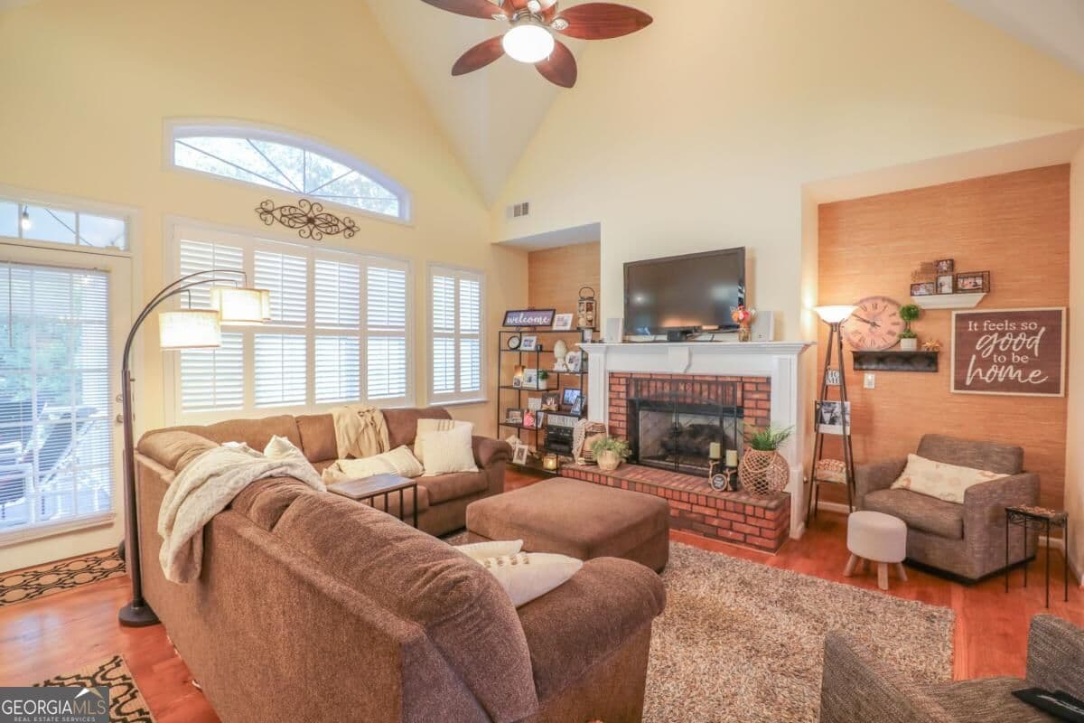 3 bedroom, 2 bathroom, 2,163 sq ft single family residence for sale at 926 Harvest Lane, Monroe, GA 30655 — photo 2