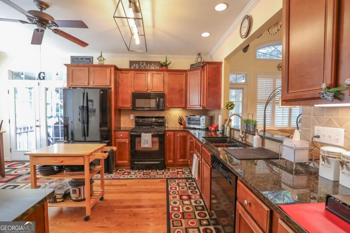 3 bedroom, 2 bathroom, 2,163 sq ft single family residence for sale at 926 Harvest Lane, Monroe, GA 30655 — photo 5