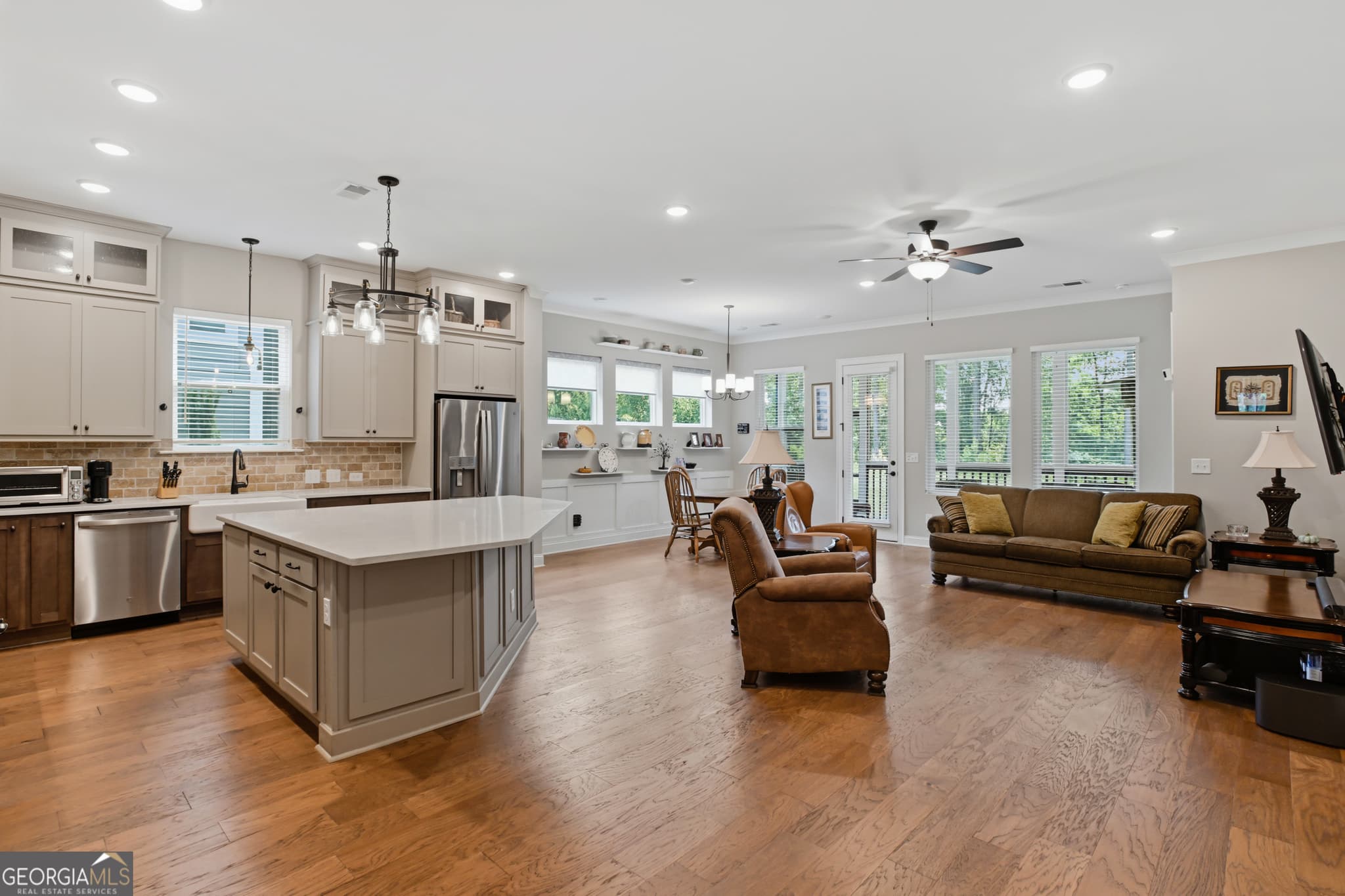 3 bedroom, 3 bathroom, 2,816 sq ft single family residence for sale at 7013 River Rock Drive, Flowery Branch, GA 30542 — photo 10