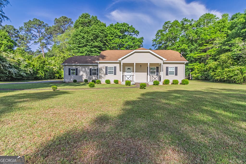 3 bedroom, 2 bathroom single family residence sold at 807 June Drive, Montezuma, GA 31063