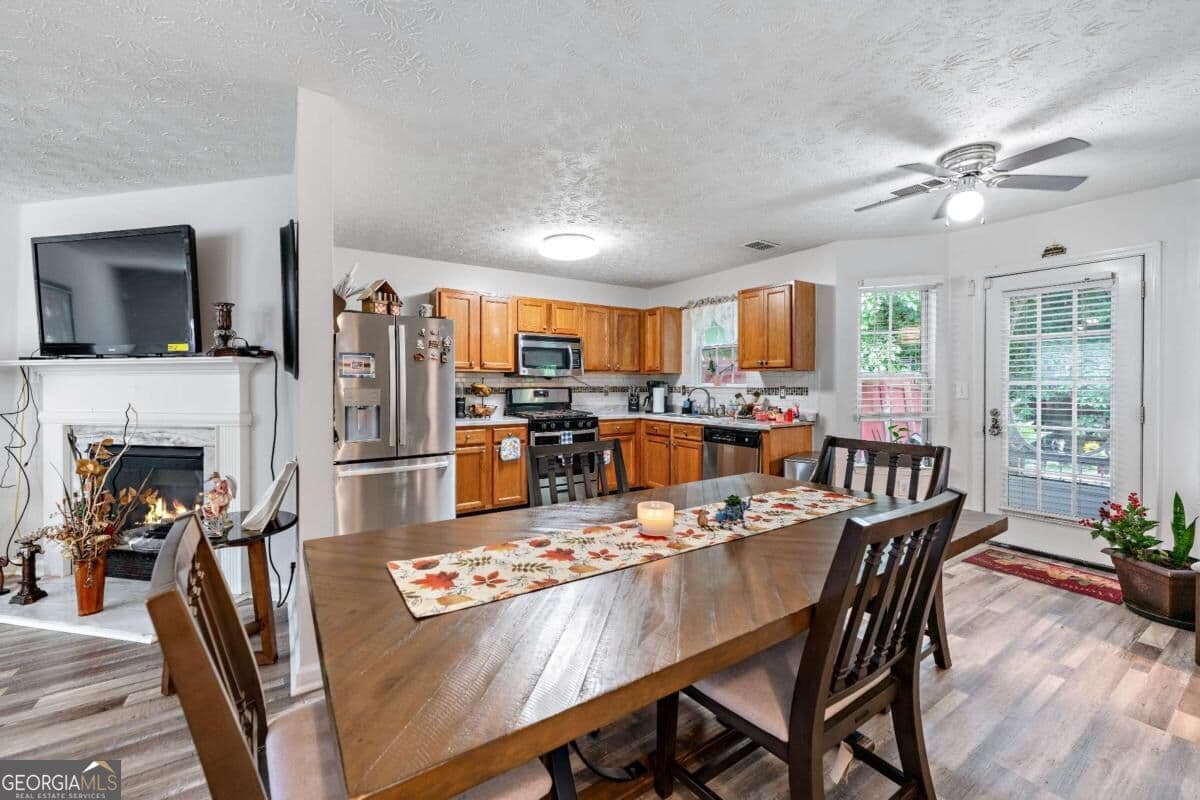 3 bedroom, 2.5 bathroom, 1,812 sq ft condominium for sale at 248 Springbottom Drive, Lawrenceville, GA 30046 — photo 3
