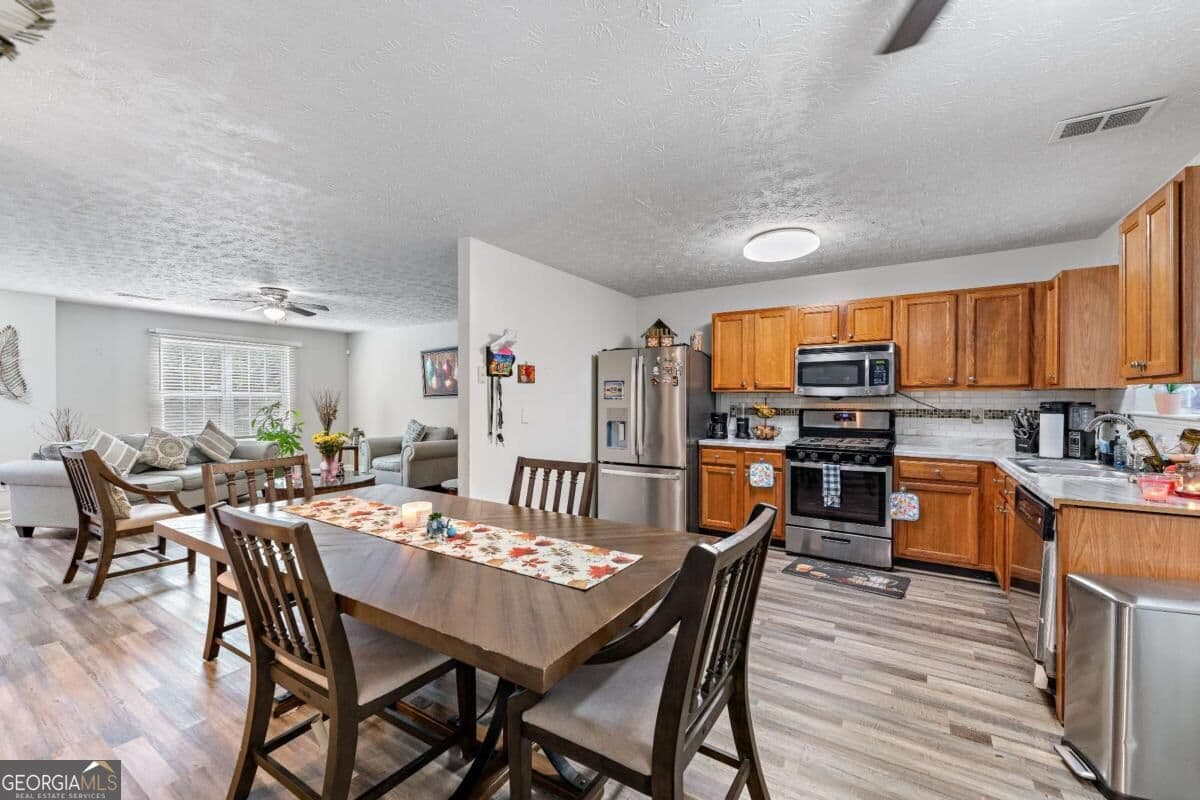 3 bedroom, 2.5 bathroom, 1,812 sq ft condominium for sale at 248 Springbottom Drive, Lawrenceville, GA 30046 — photo 5