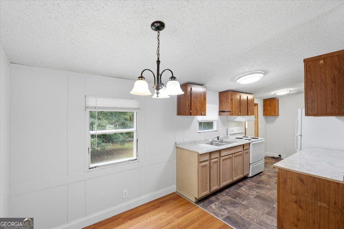 3 bedroom, 2 bathroom, 1,056 sq ft manufactured home,single family residence for sale at 312 Blounts Chapel Road, Haddock, GA 31033 — photo 7