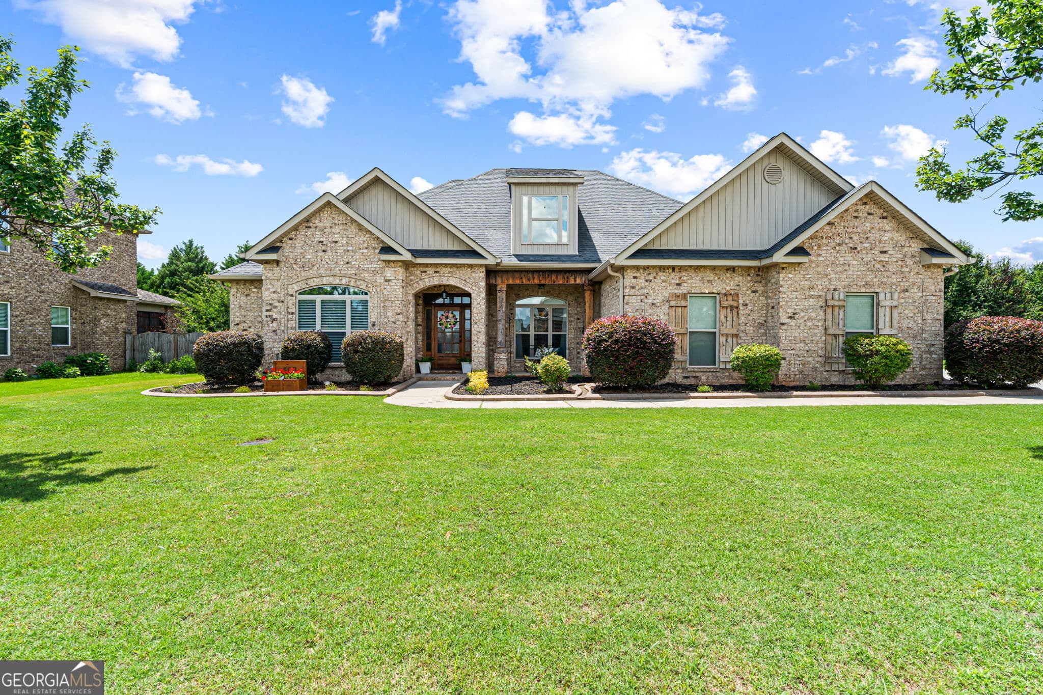 5 bedroom, 4 bathroom, 2,481 sq ft single family residence sold at 500 Rosewater Drive, Warner Robins, GA 31088