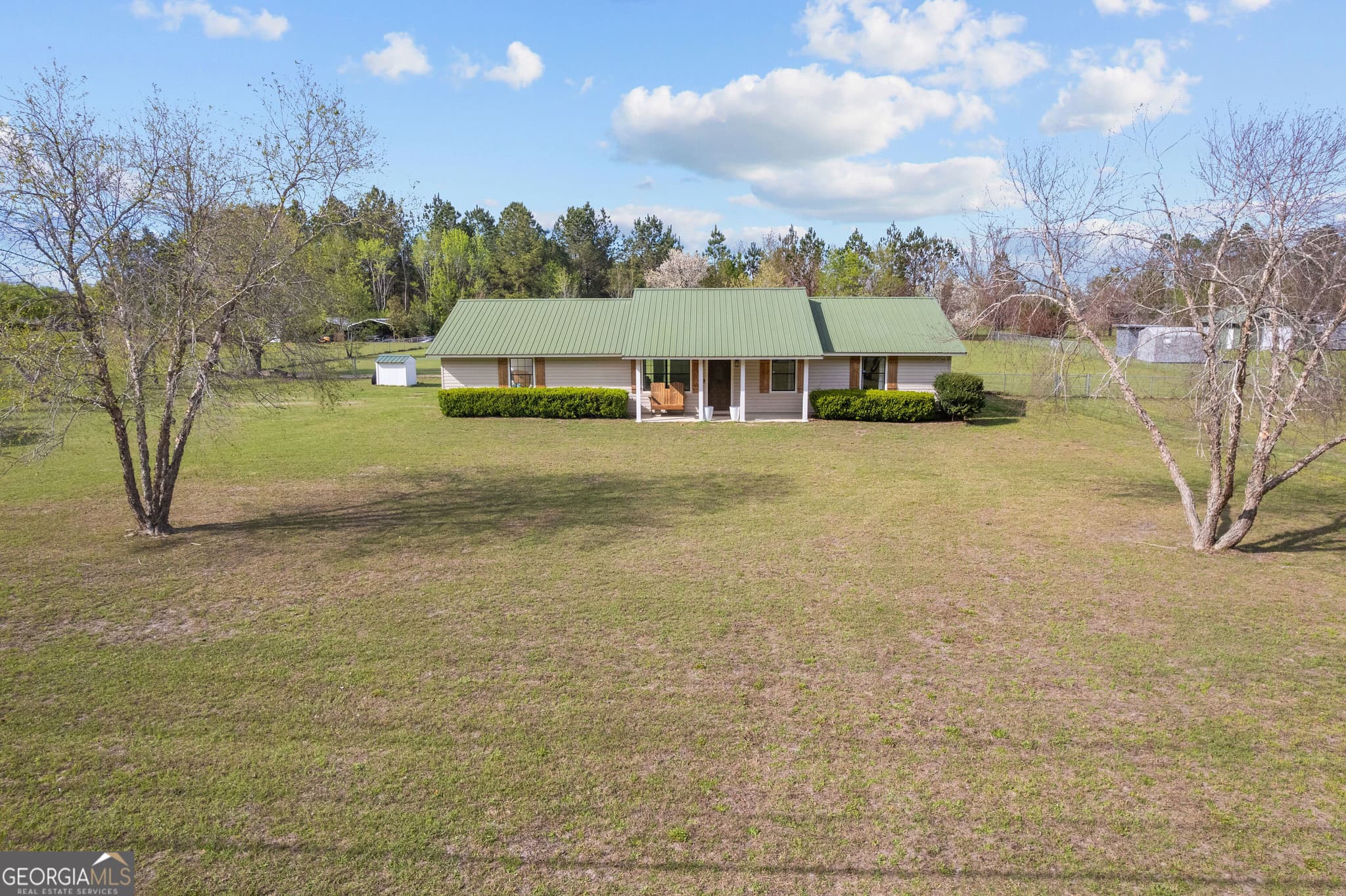 3 bedroom, 2 bathroom, 1,323 sq ft single family residence under contract at 4314 Old Hoboken Road, Blackshear, GA 31516 — photo 2