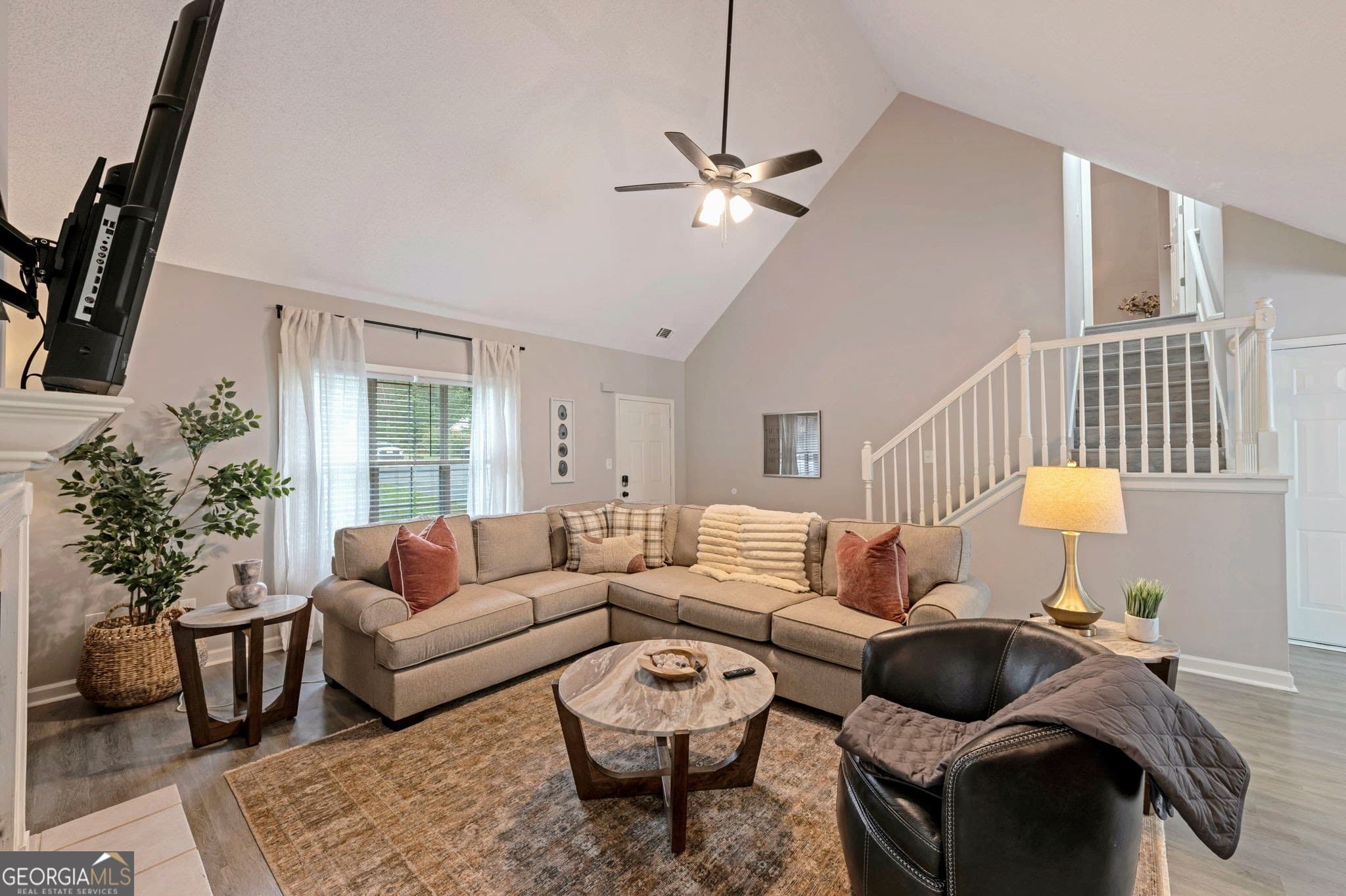 4 bedroom, 2 bathroom, 1,566 sq ft single family residence for rent at 6839 Sandy Creek Drive, Riverdale, GA 30274 for $4,700 a month — photo 3