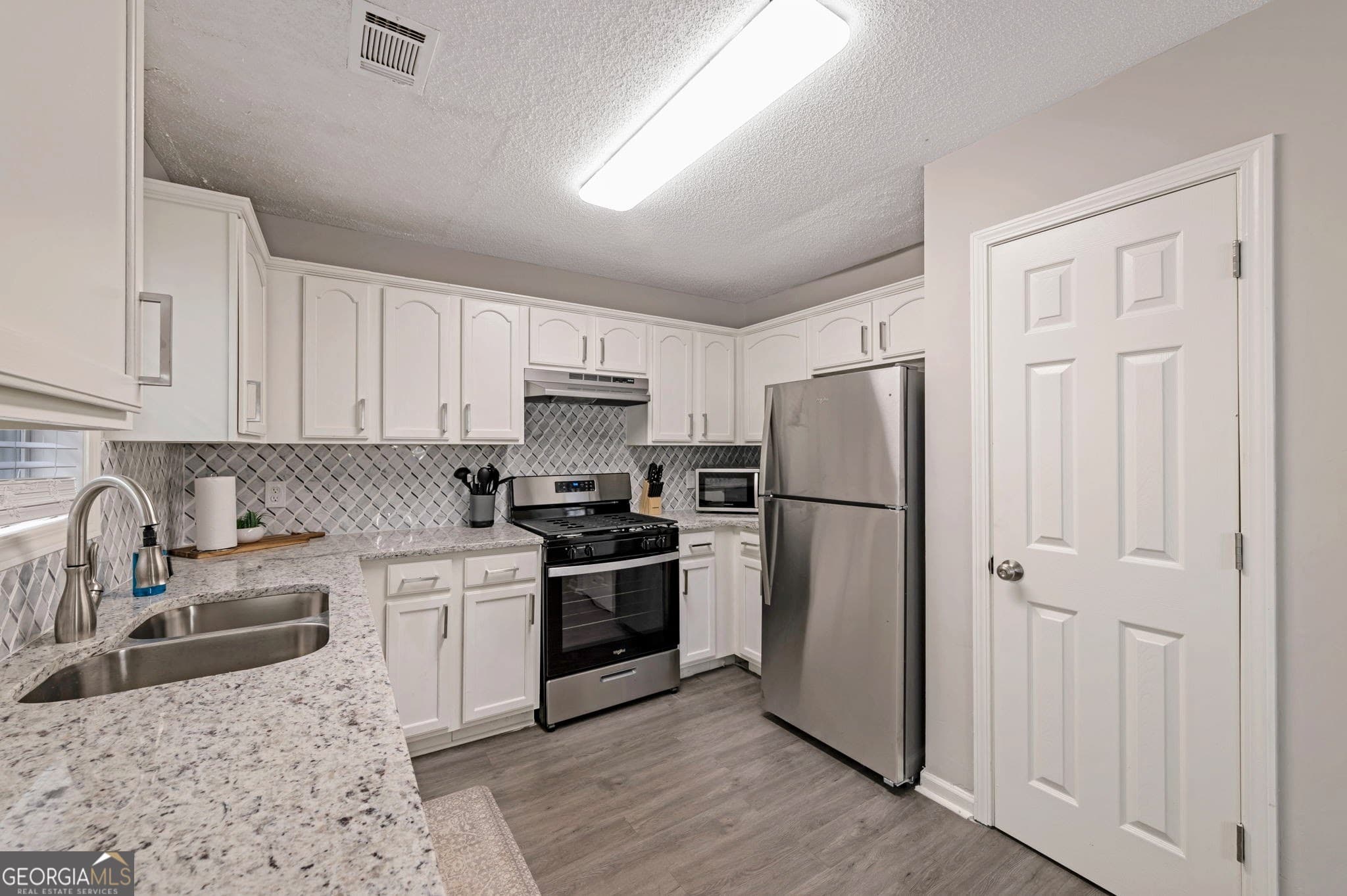 4 bedroom, 2 bathroom, 1,566 sq ft single family residence for rent at 6839 Sandy Creek Drive, Riverdale, GA 30274 for $4,700 a month — photo 9