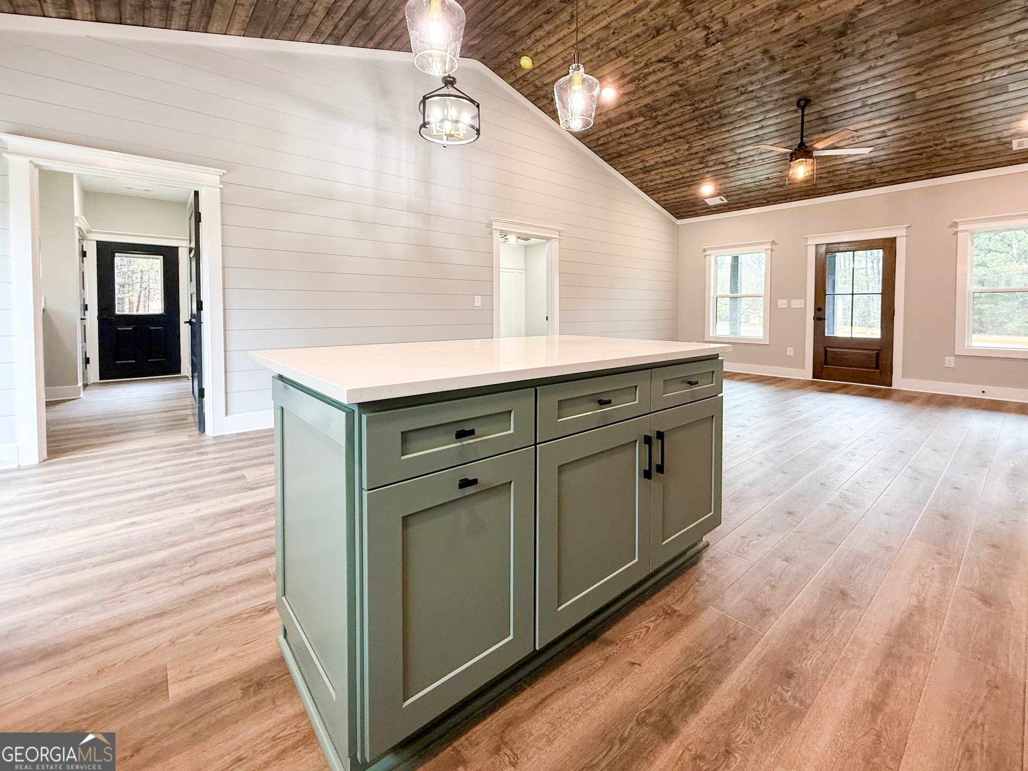 2 bedroom, 2.5 bathroom, 1,380 sq ft single family residence for sale at 155 Hollywood Church Road, Clarkesville, GA 30523 — photo 6