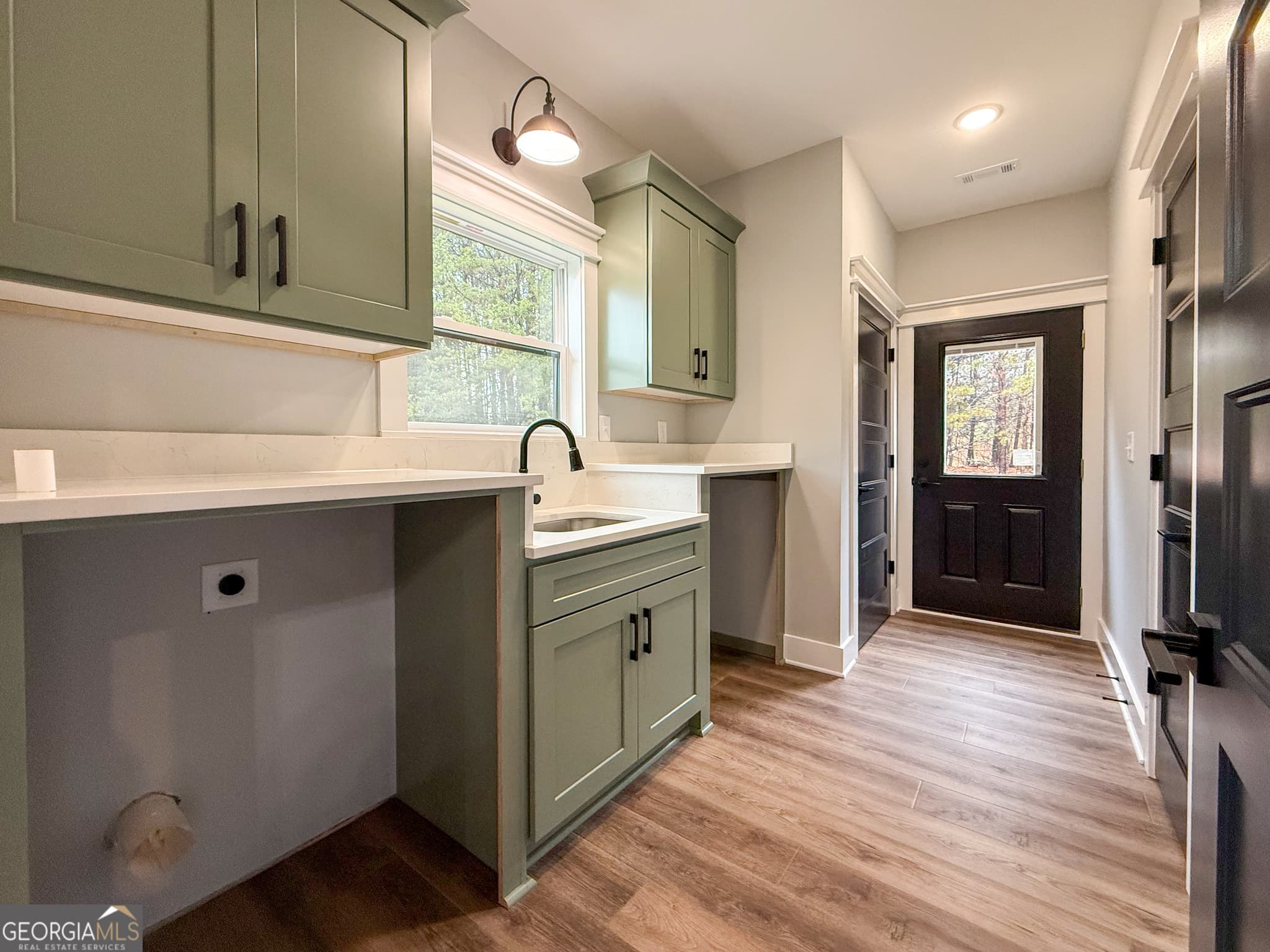 2 bedroom, 2.5 bathroom, 1,380 sq ft single family residence for sale at 155 Hollywood Church Road, Clarkesville, GA 30523 — photo 9