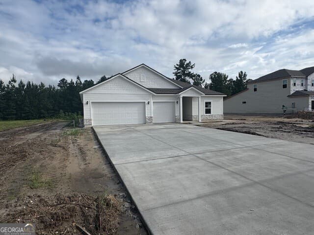 3 bedroom, 3 bathroom, 2,470 sq ft single family residence for sale at 400 Shoreline Drive, Kingsland, GA 31548 — photo 3
