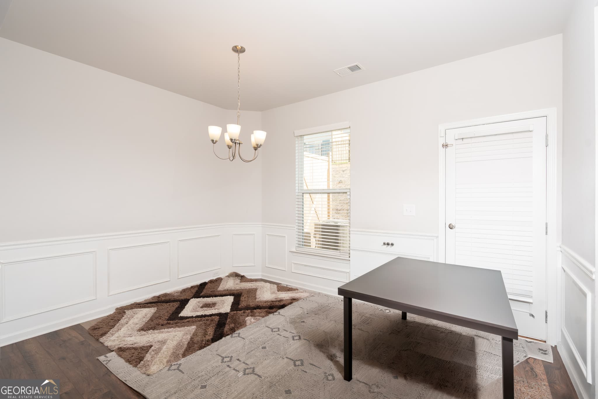 4 bedroom, 2.5 bathroom, 2,066 sq ft townhouse for sale at 1250 Park Center Circle, Austell, GA 30168 — photo 6