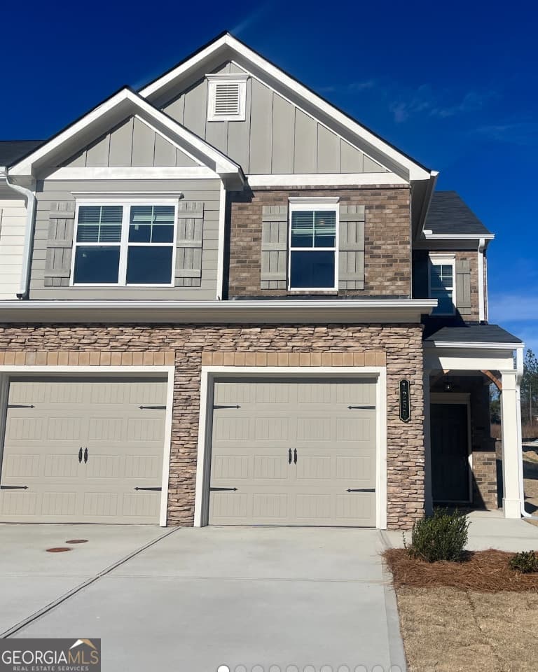 4 bedroom, 2.5 bathroom, 2,066 sq ft townhouse for sale at 1250 Park Center Circle, Austell, GA 30168