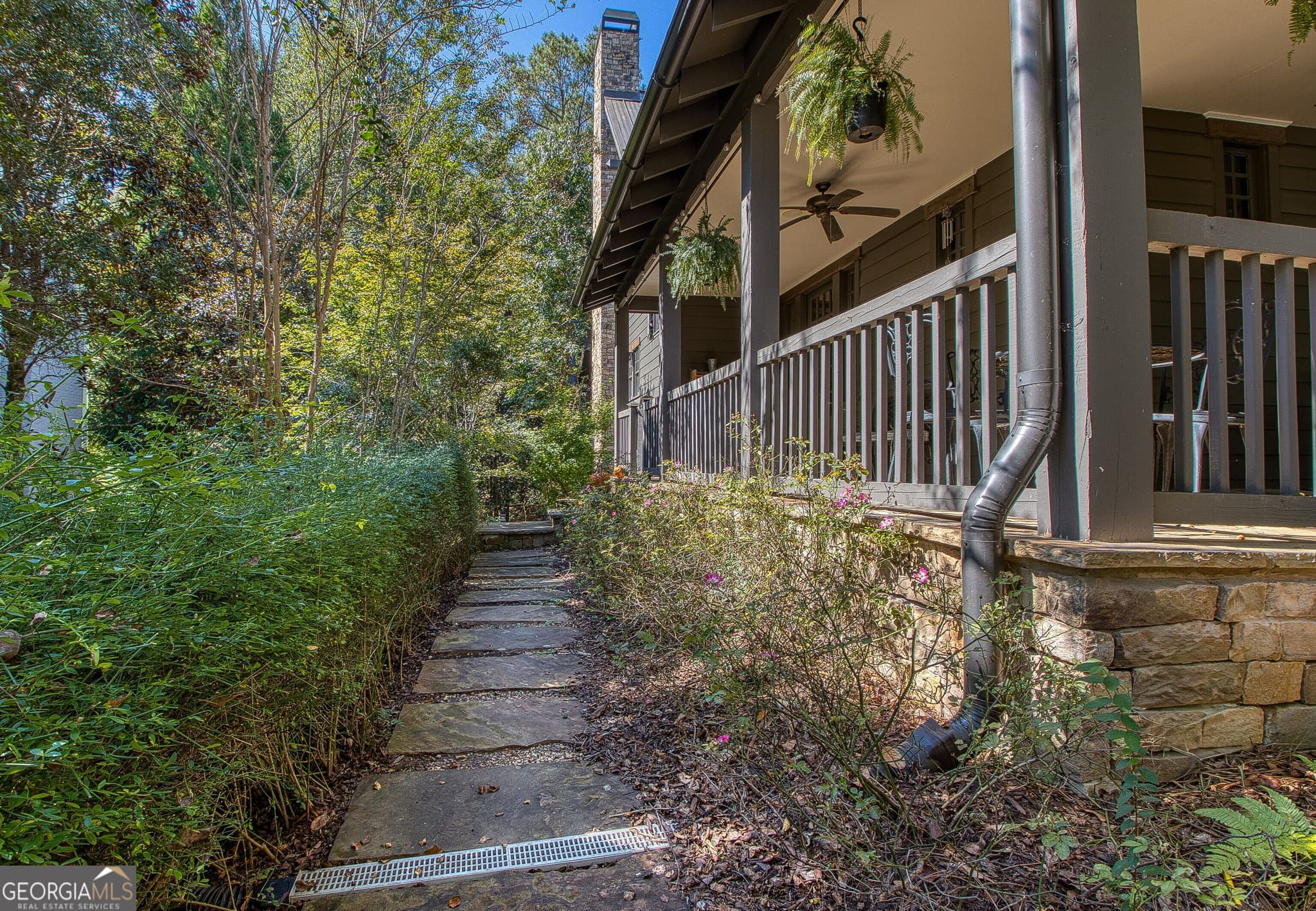 5 bedroom, 3.5 bathroom, 5,944 sq ft single family residence for rent at 10568 Serenbe Lane, Chattahoochee Hills, GA 30268 for $6,500 a month — photo 4