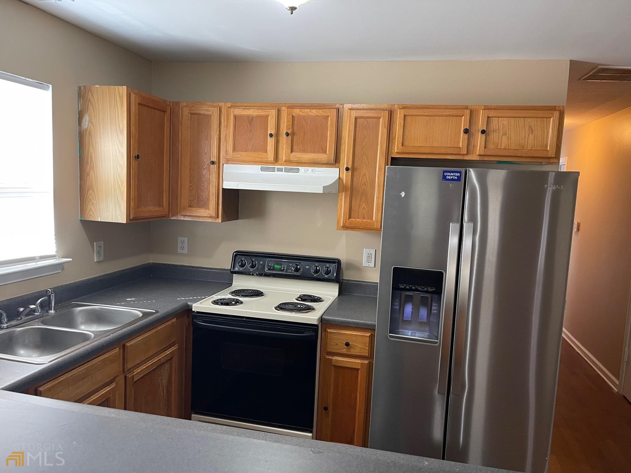 4 bedroom, 2 bathroom duplex for rent at 440 Woodlawn Avenue 1, Atlanta, GA 30318 for $1,750 a month — photo 2