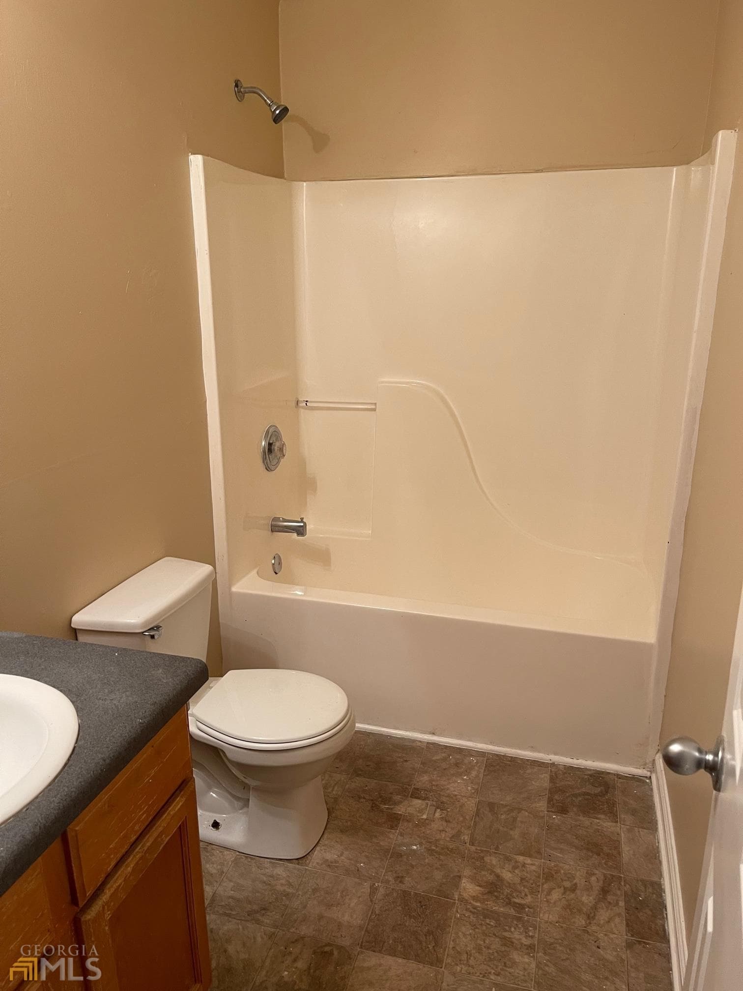 4 bedroom, 2 bathroom duplex for rent at 440 Woodlawn Avenue 1, Atlanta, GA 30318 for $1,750 a month — photo 9