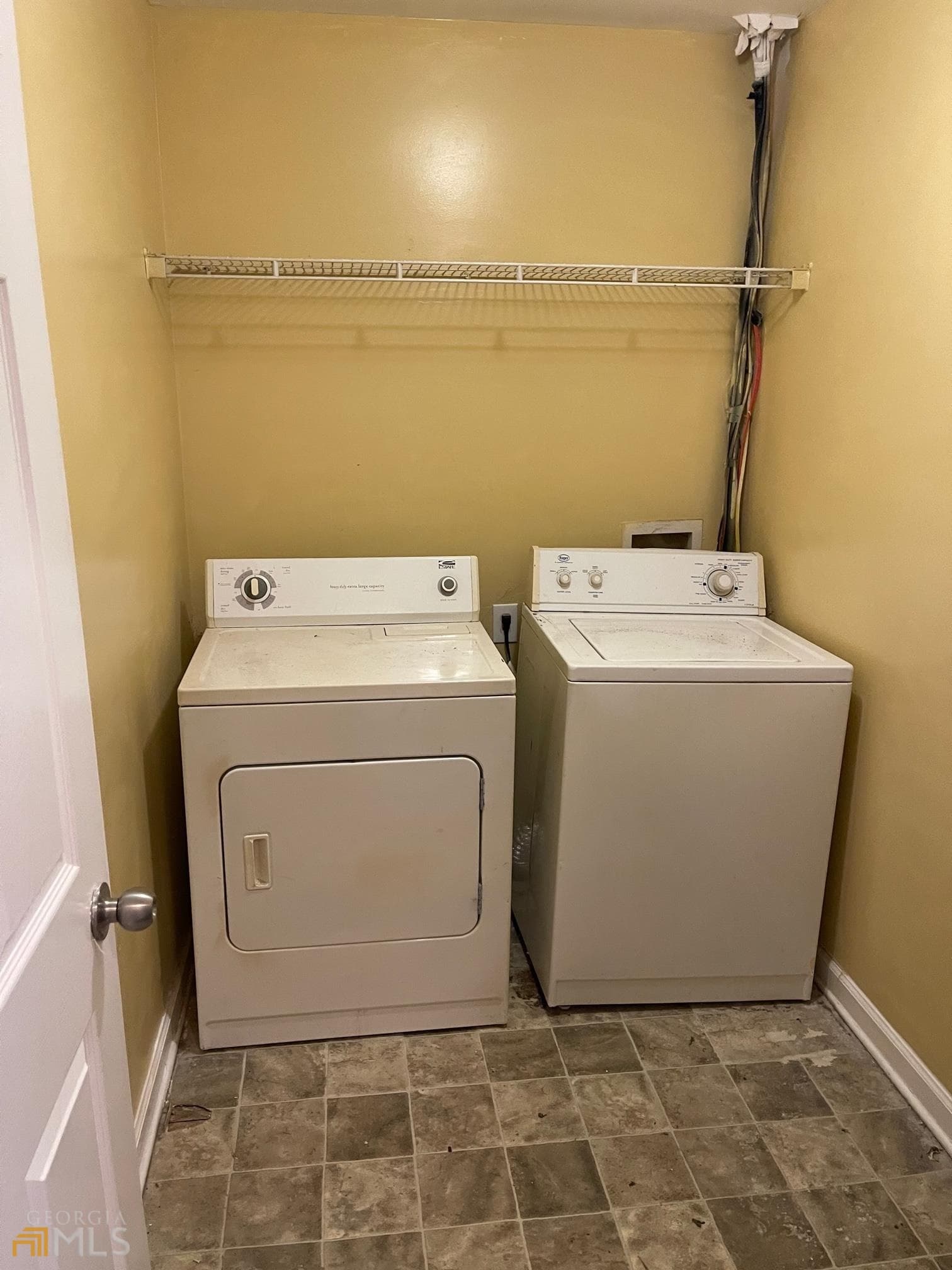 4 bedroom, 2 bathroom duplex for rent at 440 Woodlawn Avenue 1, Atlanta, GA 30318 for $1,750 a month — photo 10