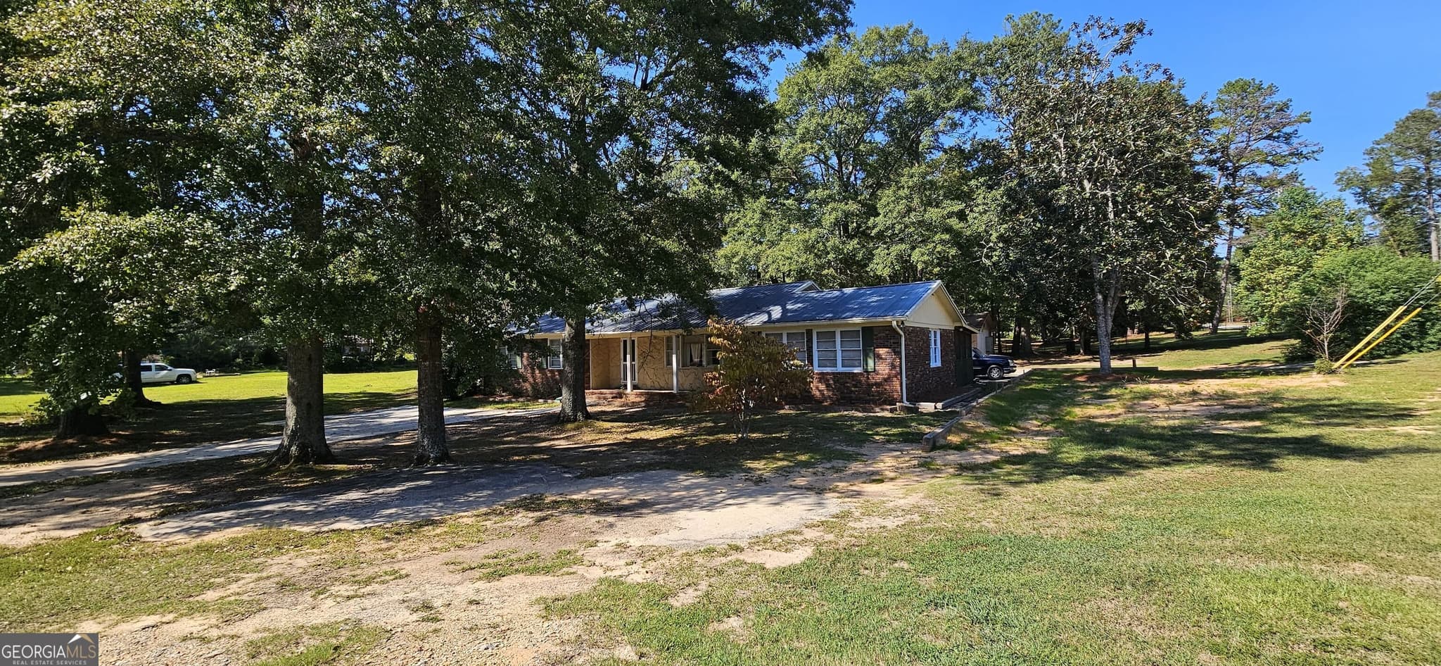 4 bedroom, 3.5 bathroom, 3,209 sq ft single family residence for sale at 870 Glen Hill Court, Macon, GA 31210 — photo 2