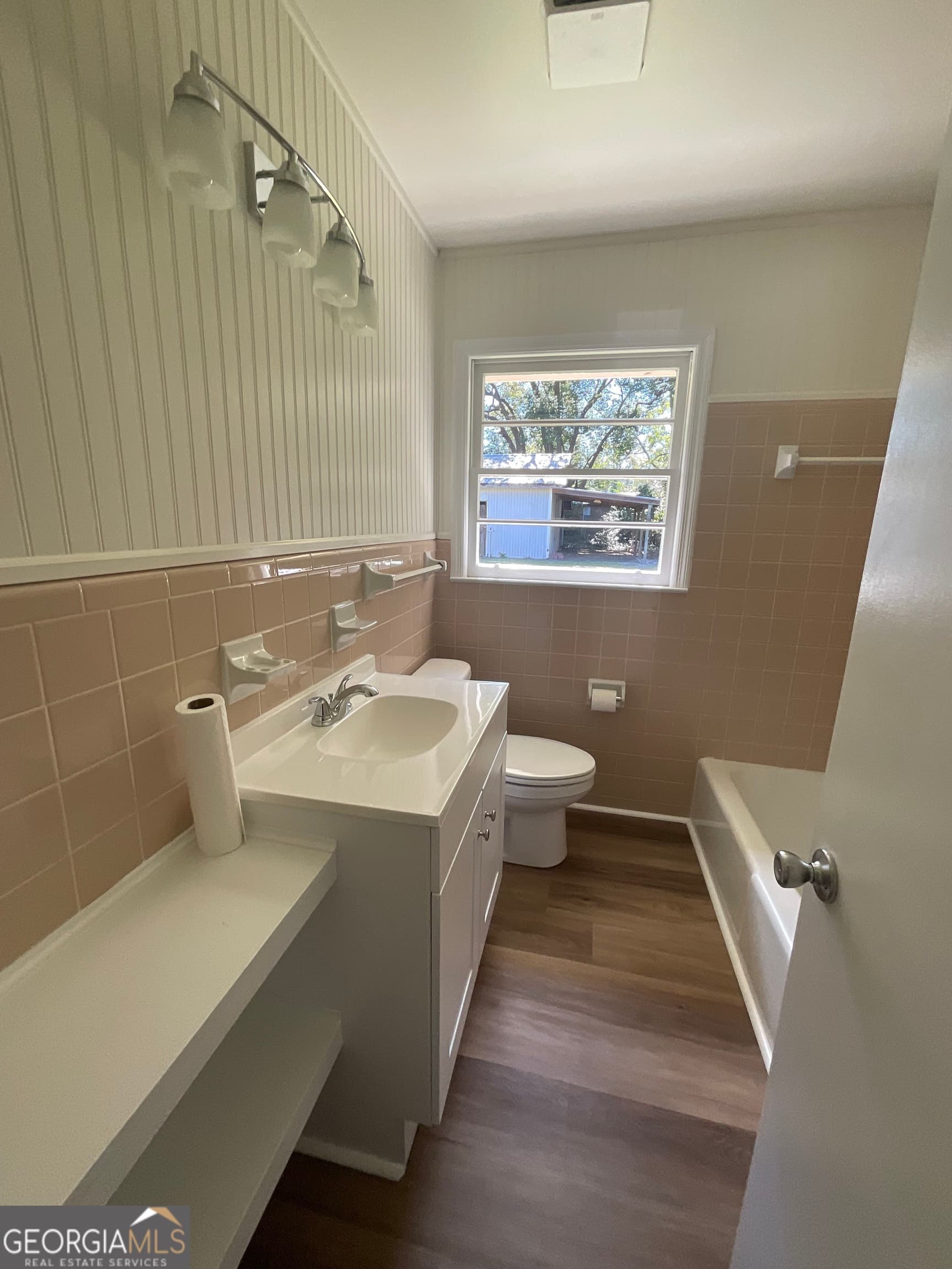 3 bedroom, 1.5 bathroom, 1,700 sq ft single family residence under contract at 195 Hollywood Avenue, Jesup, GA 31545 — photo 4