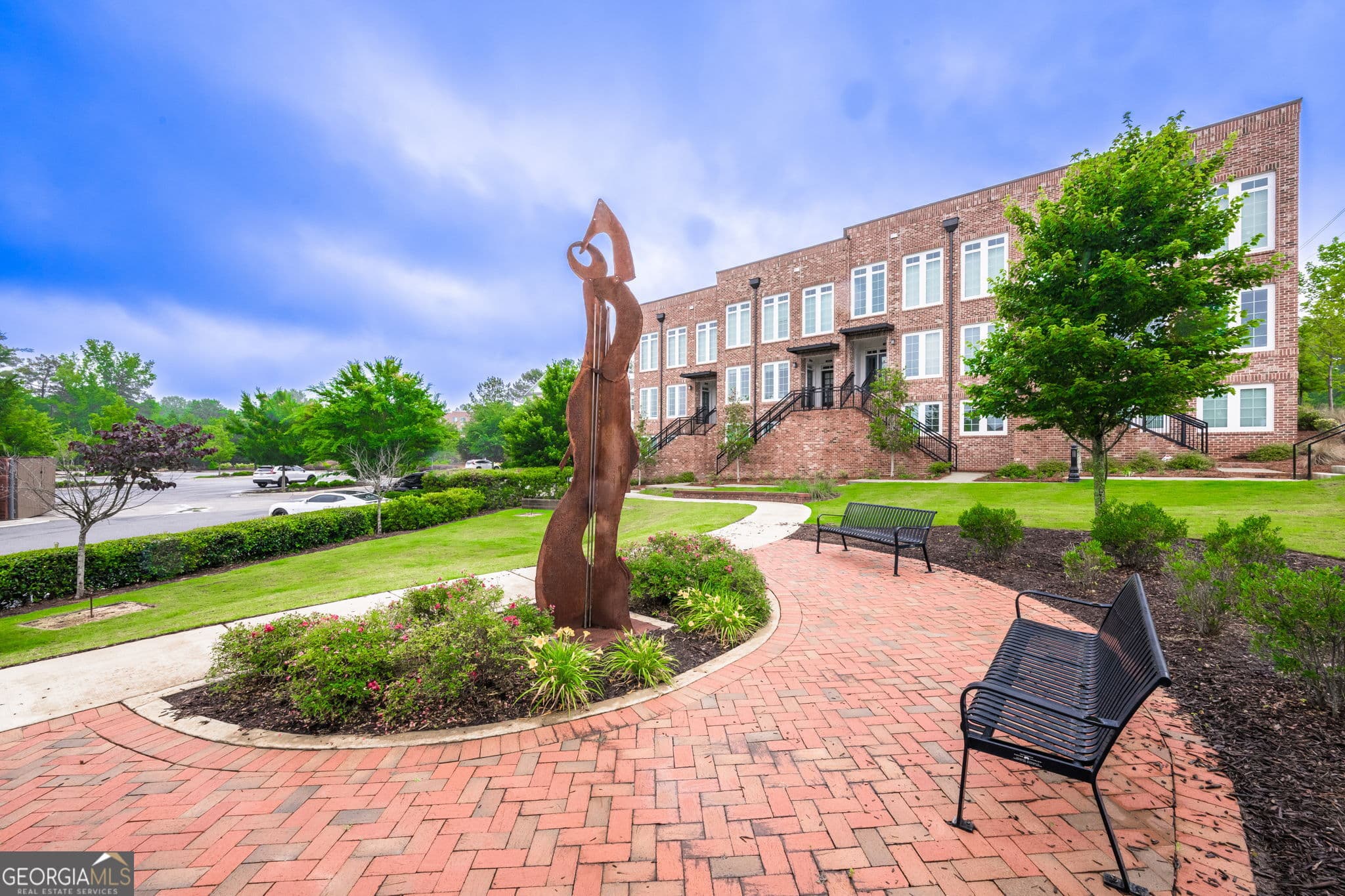 2 bedroom, 2 bathroom, 1,490 sq ft condominium sold at 405 Burton Drive, Alpharetta, GA 30009