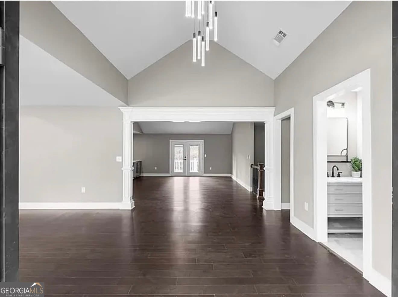 6 bedroom, 4.5 bathroom, 5,112 sq ft single family residence for rent at 7530 Spalding Lane, Atlanta, GA 30350 for $6,300 a month — photo 5