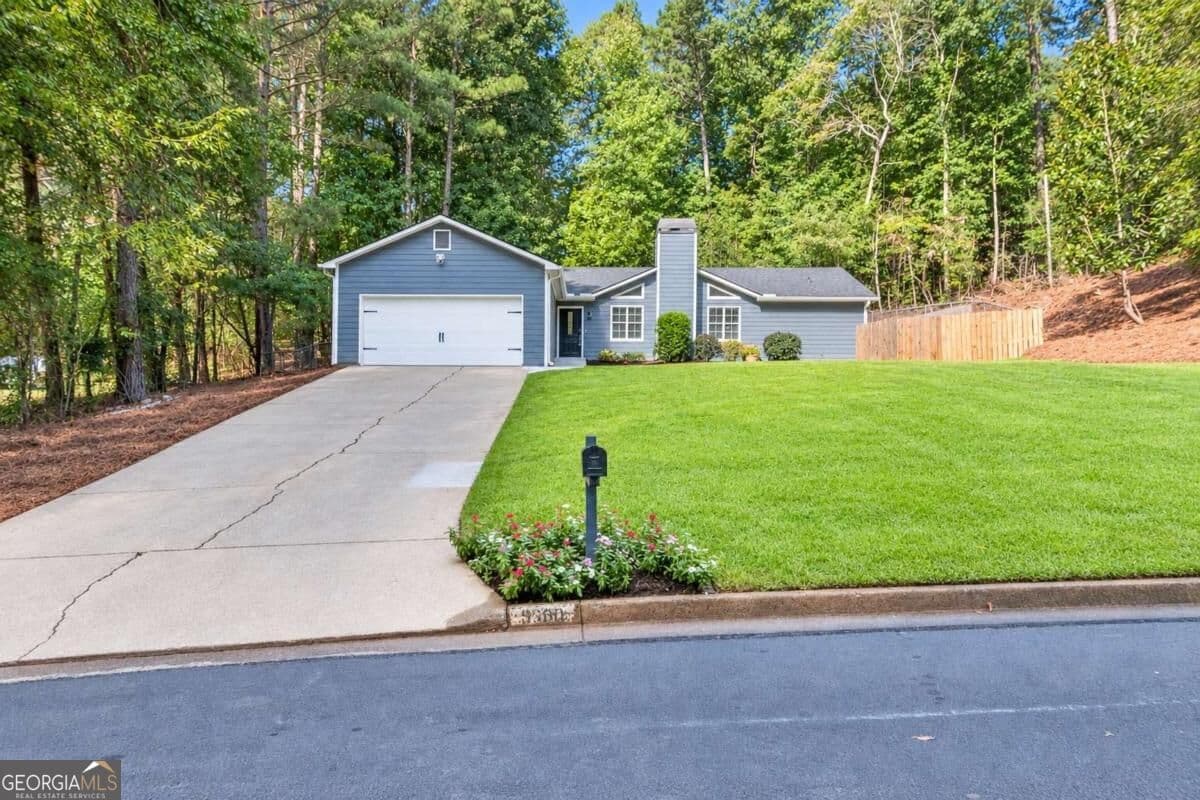 3 bedroom, 2 bathroom, 1,752 sq ft single family residence for sale at 3900 Maple Wood Trail, Buford, GA 30518 — photo 2