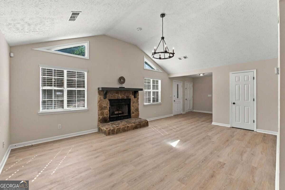3 bedroom, 2 bathroom, 1,752 sq ft single family residence for sale at 3900 Maple Wood Trail, Buford, GA 30518 — photo 7