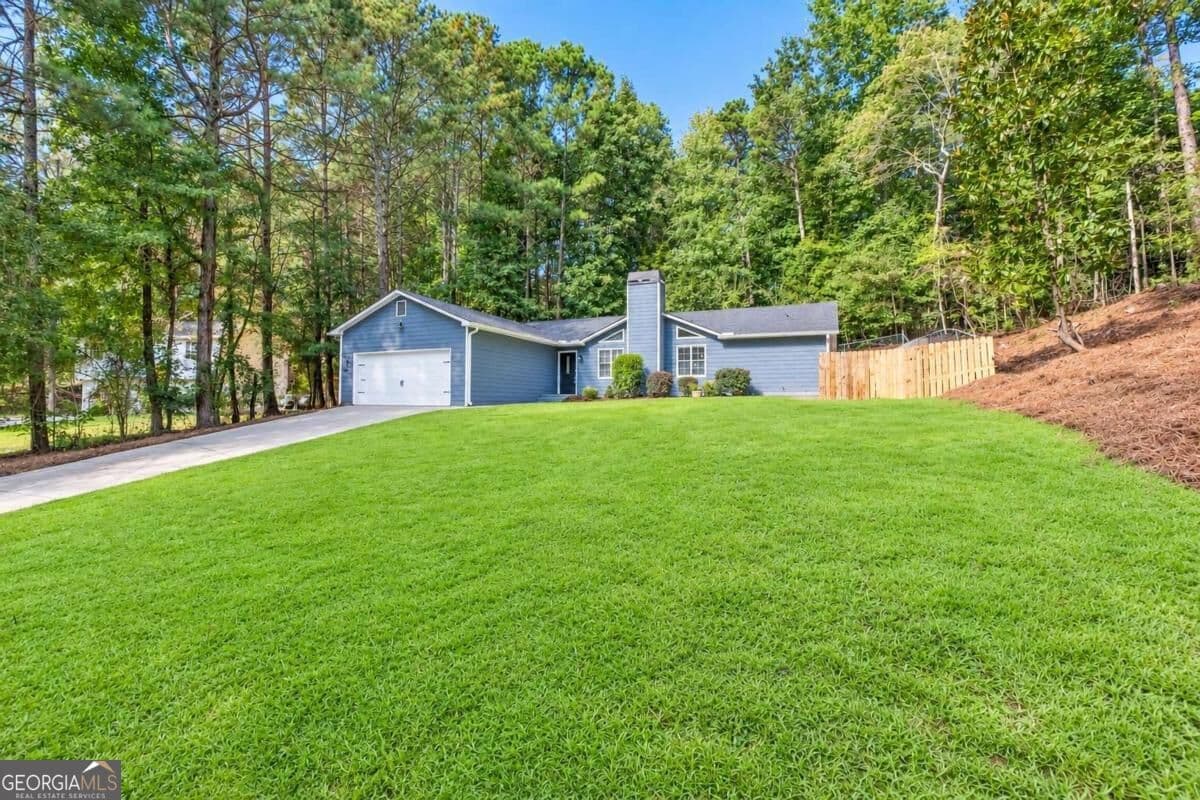 3 bedroom, 2 bathroom, 1,752 sq ft single family residence for sale at 3900 Maple Wood Trail, Buford, GA 30518 — photo 3