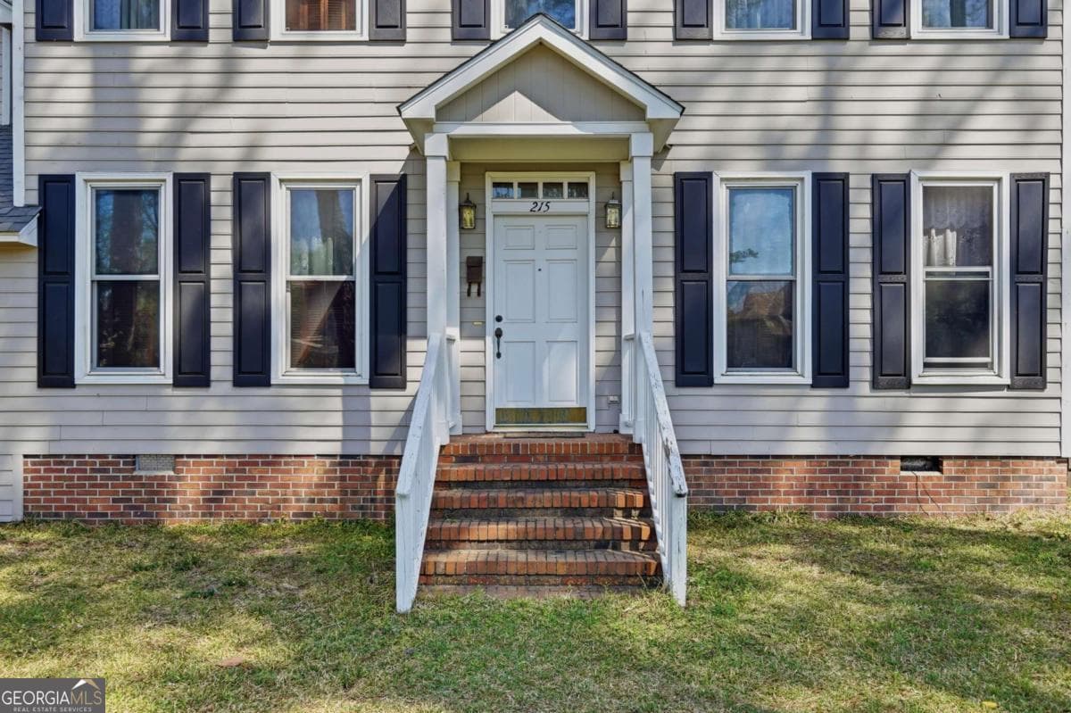 3 bedroom, 2.5 bathroom, 1,716 sq ft single family residence for sale at 215 W Cypress Street, Fitzgerald, GA 31750 — photo 8