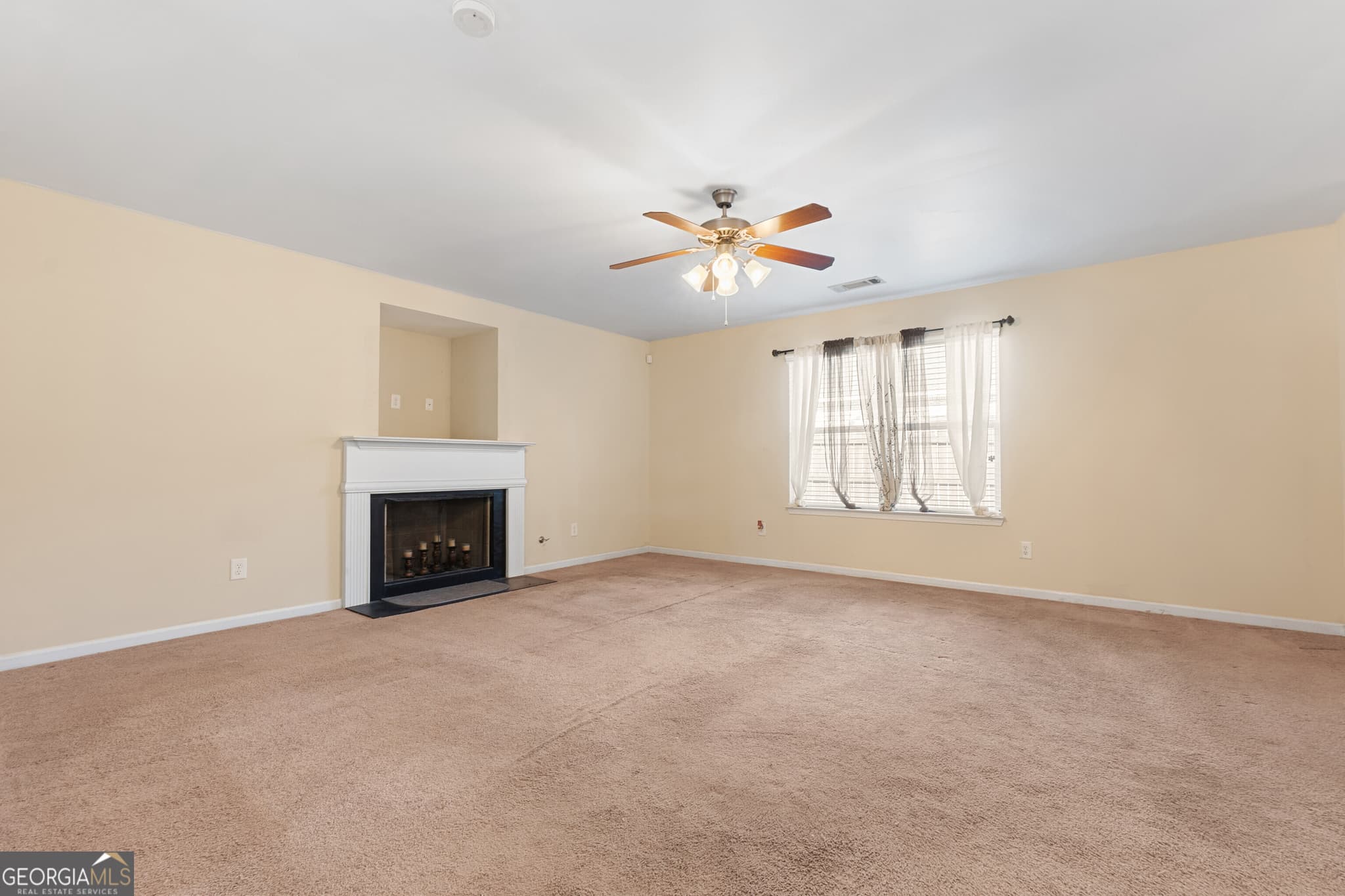 4 bedroom, 2.5 bathroom, 2,427 sq ft single family residence for rent at 102 Steeple Court, Perry, GA 31069 for $2,300 a month — photo 5