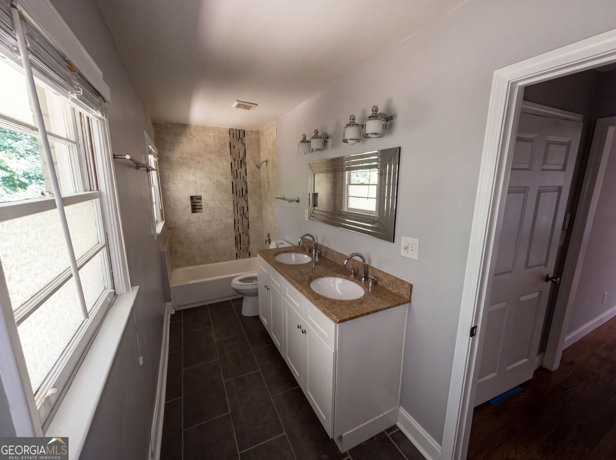 3 bedroom, 2 bathroom, 1,963 sq ft single family residence for sale at 2336 Nesbitt Drive, Brookhaven, GA 30319 — photo 9