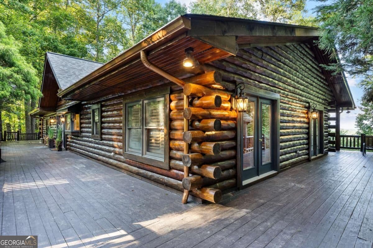 5 bedroom, 4 bathroom, 4,919 sq ft cabin,single family residence for sale at 260 Observation Lane, Blue Ridge, GA 30513 — photo 3