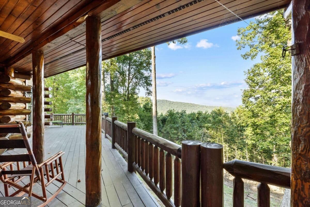 5 bedroom, 4 bathroom, 4,919 sq ft cabin,single family residence for sale at 260 Observation Lane, Blue Ridge, GA 30513 — photo 5