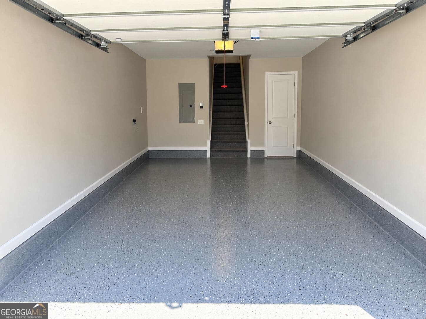 3 bedroom, 3.5 bathroom, 1,831 sq ft townhouse for sale at 3050 Quantum Lane, Chamblee, GA 30341 — photo 2