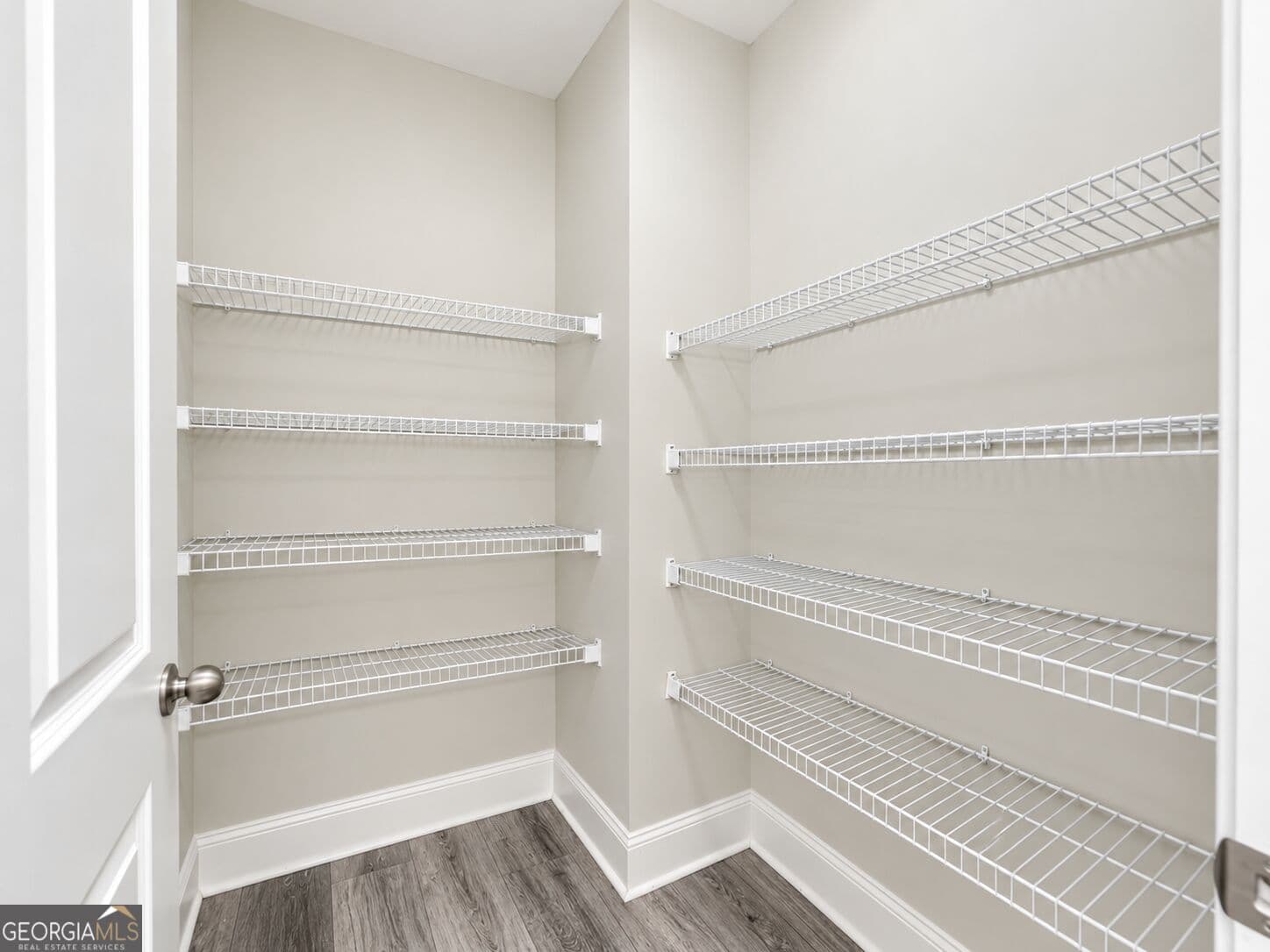 3 bedroom, 3.5 bathroom, 1,831 sq ft townhouse for sale at 3050 Quantum Lane, Chamblee, GA 30341 — photo 5