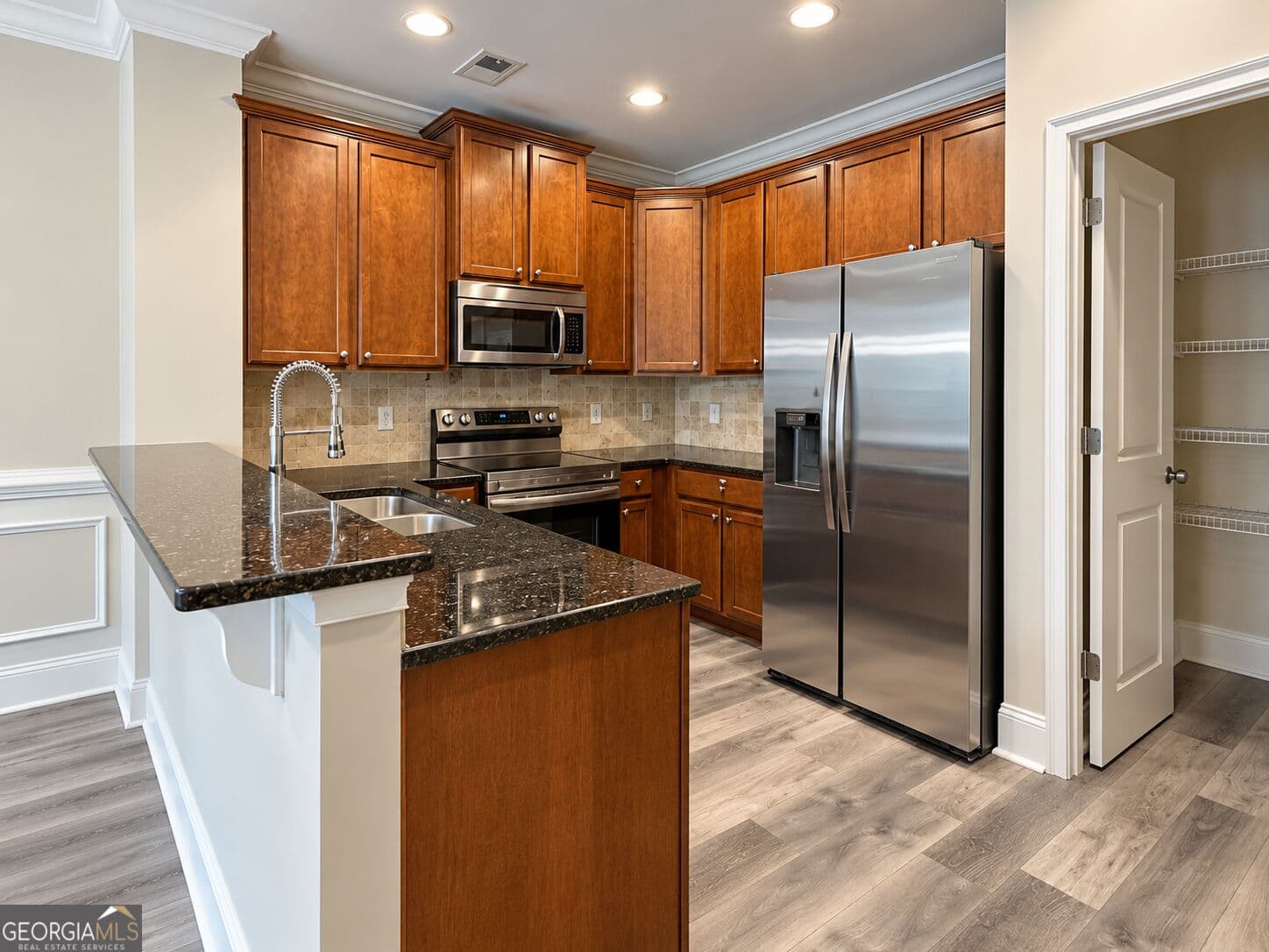 3 bedroom, 3.5 bathroom, 1,831 sq ft townhouse for sale at 3050 Quantum Lane, Chamblee, GA 30341 — photo 4