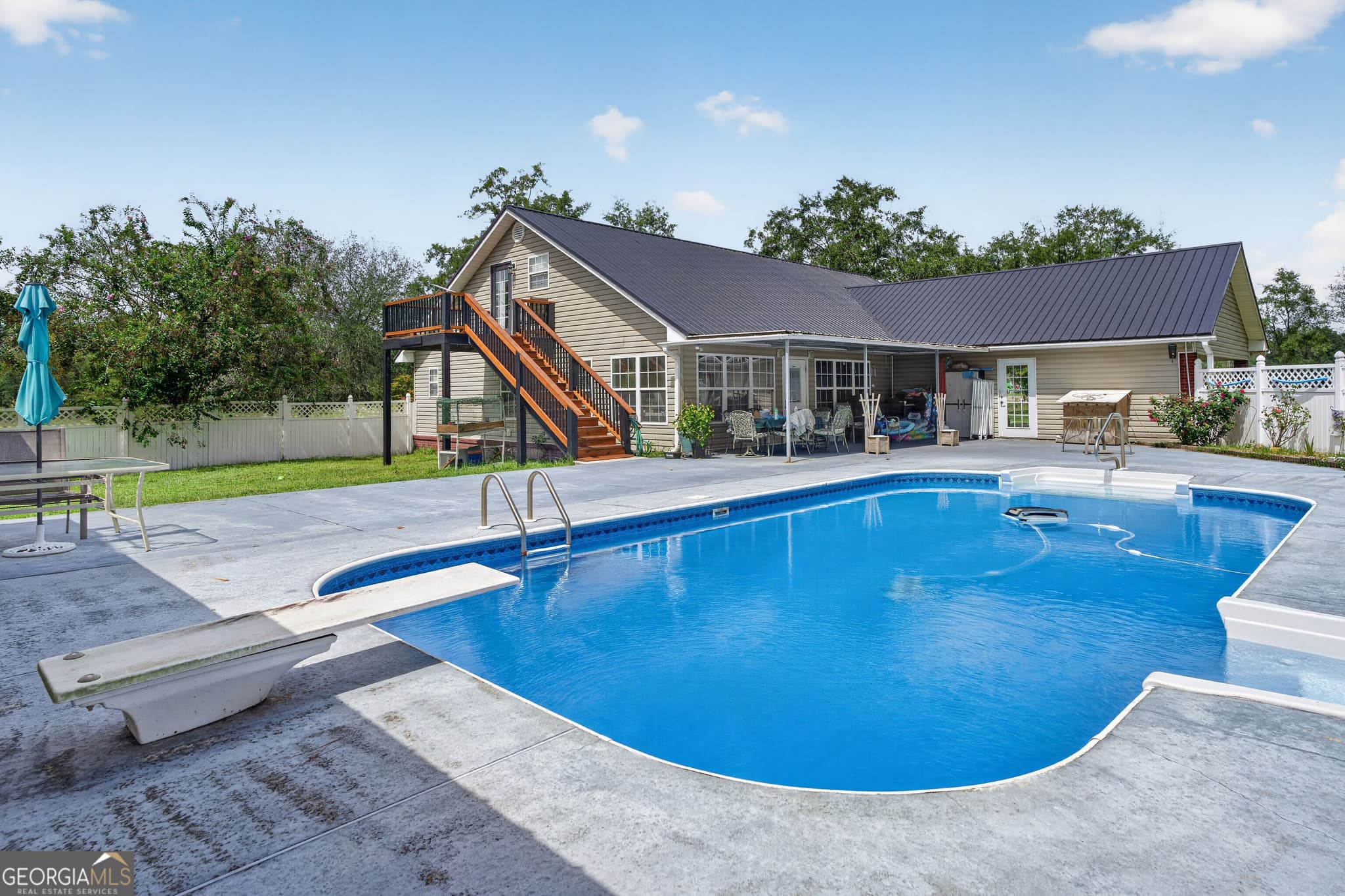 4 bedroom, 3.5 bathroom, 3,024 sq ft single family residence for sale at 13182 Highway 121, Hoboken, GA 31542 — photo 6