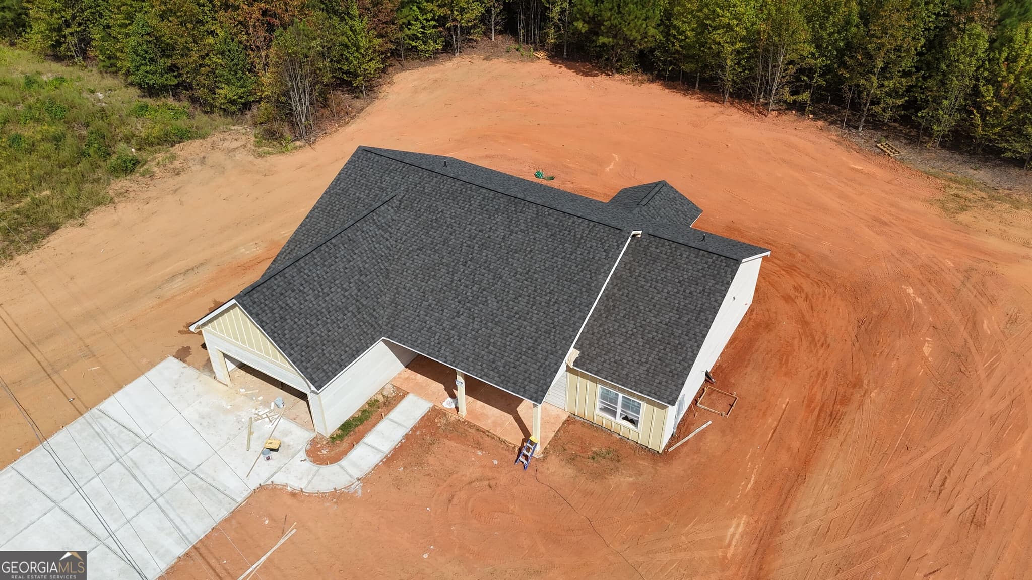 4 bedroom, 2 bathroom, 2,051 sq ft single family residence for sale at 137 Aerodrome Way, Griffin, GA 30224 — photo 2