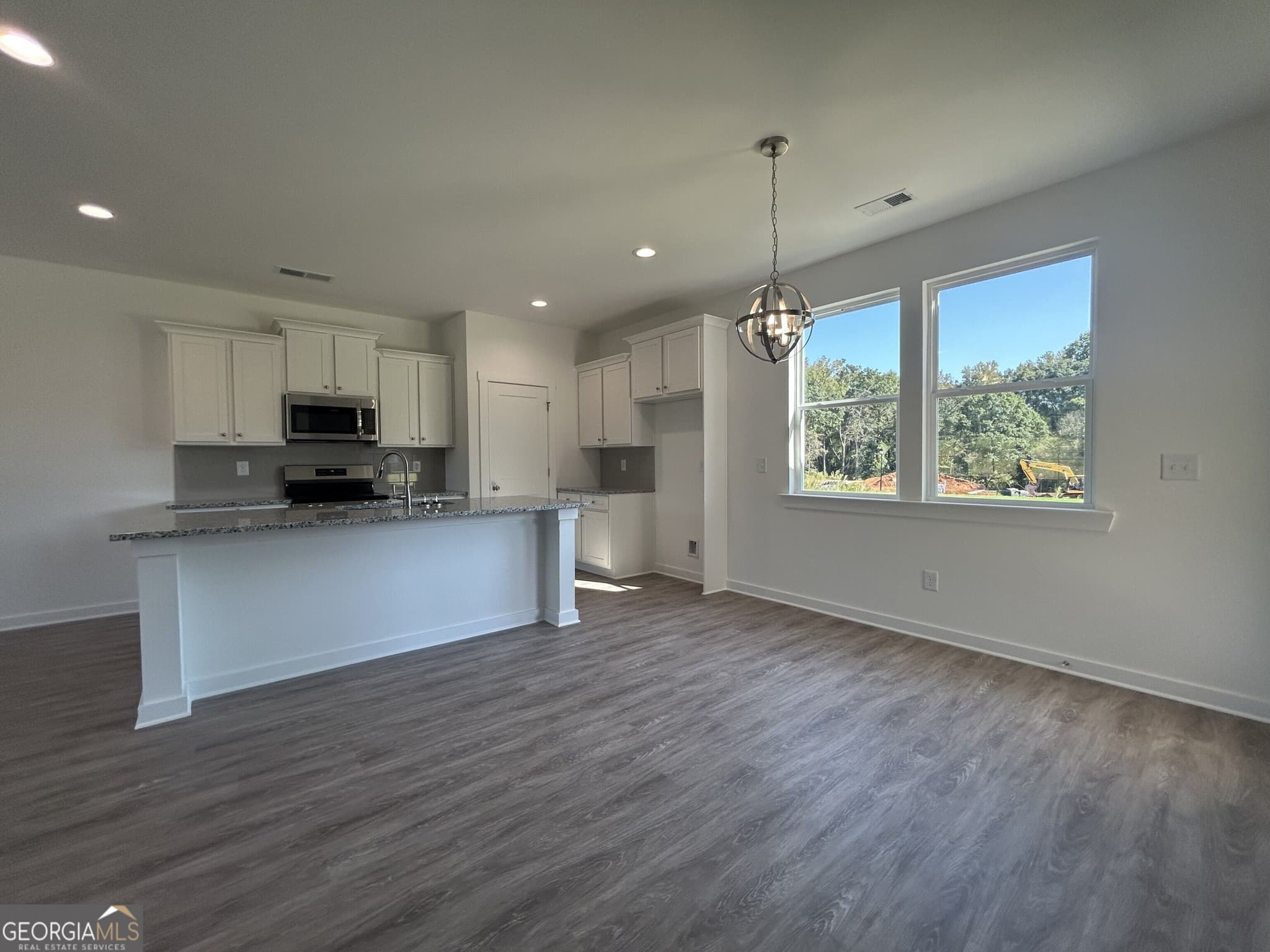 4 bedroom, 2.5 bathroom, 1,865 sq ft single family residence for sale at 270 Crimson Feather Drive, Jefferson, GA 30549 — photo 4