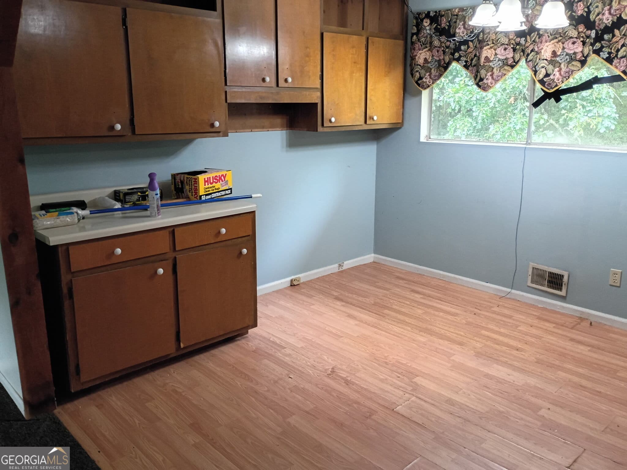 3 bedroom, 2 bathroom, 1,956 sq ft single family residence for sale at 141 Caldwell Drive, Hampton, GA 30228 — photo 3