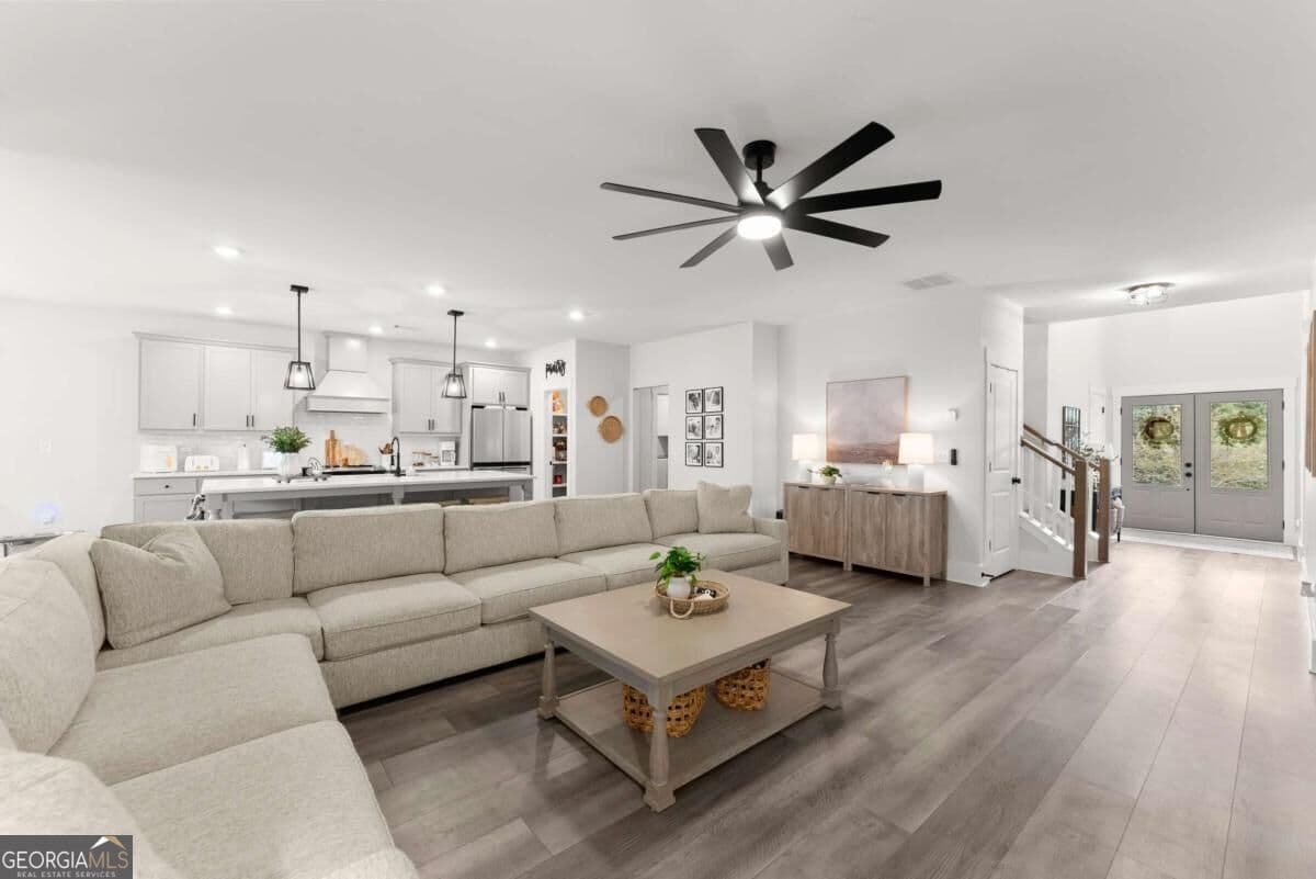 4 bedroom, 3 bathroom, 2,747 sq ft single family residence for sale at 5785 Meadow Trace Court, Jefferson, GA 30549 — photo 7