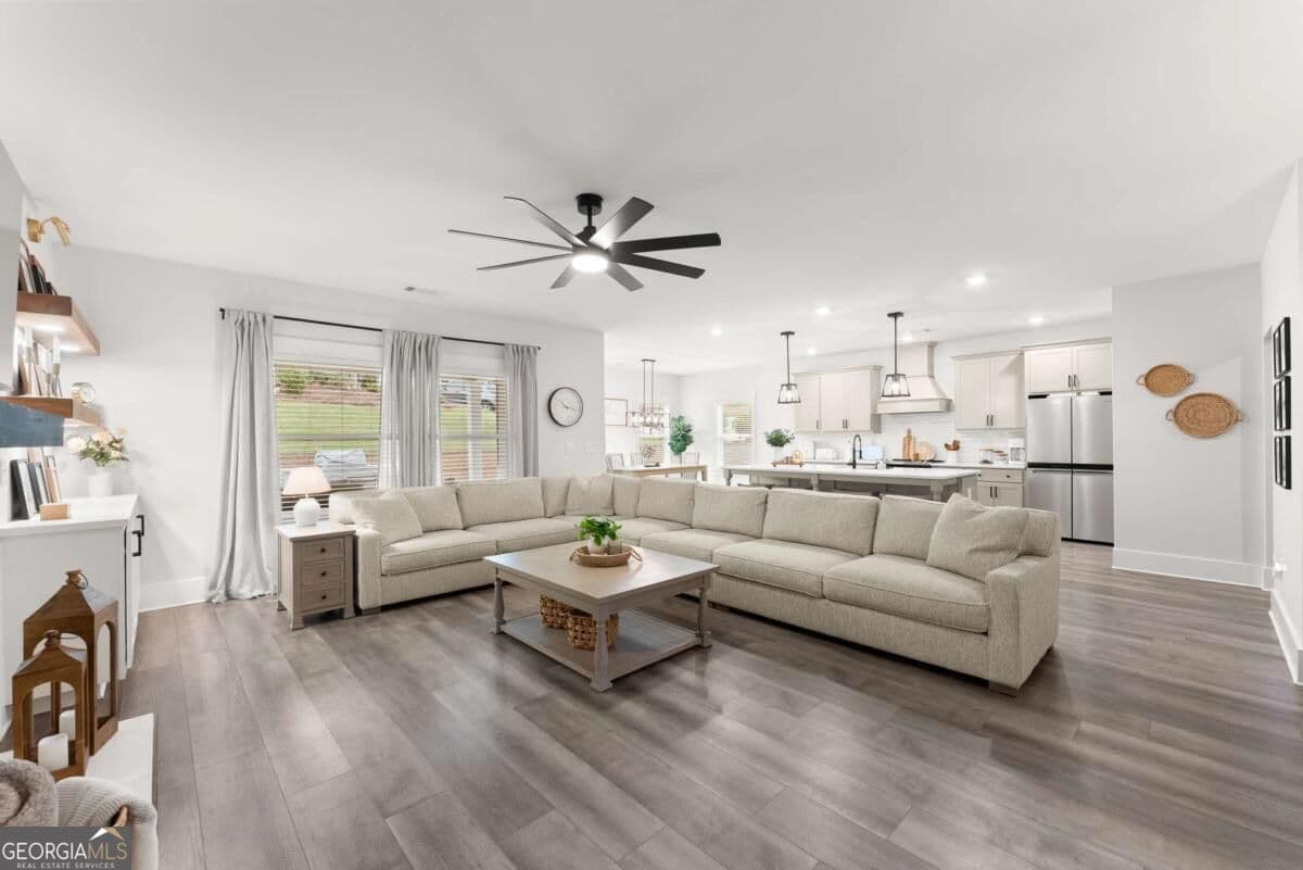 4 bedroom, 3 bathroom, 2,747 sq ft single family residence for sale at 5785 Meadow Trace Court, Jefferson, GA 30549 — photo 5