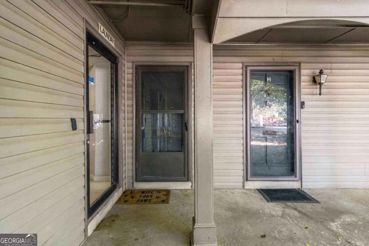 2 bedroom, 1 bathroom, 1,020 sq ft condominium for sale at 3099 Colonial Way G, Atlanta, GA 30341 — photo 9