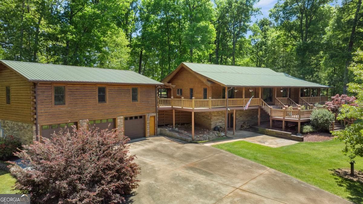 3 bedroom, 2 bathroom, 3,826 sq ft cabin,single family residence for sale at 224 Harmony Road, Eatonton, GA 31024 — photo 6