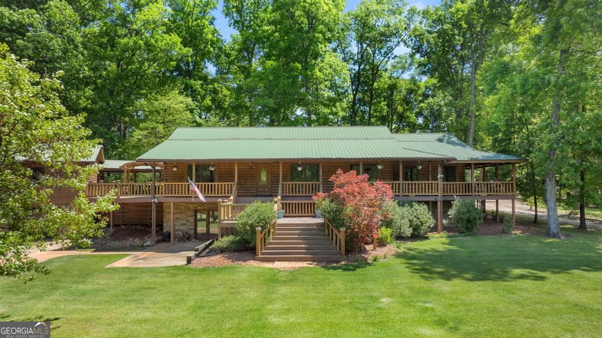 3 bedroom, 2 bathroom, 3,826 sq ft cabin,single family residence for sale at 224 Harmony Road, Eatonton, GA 31024 — photo 7
