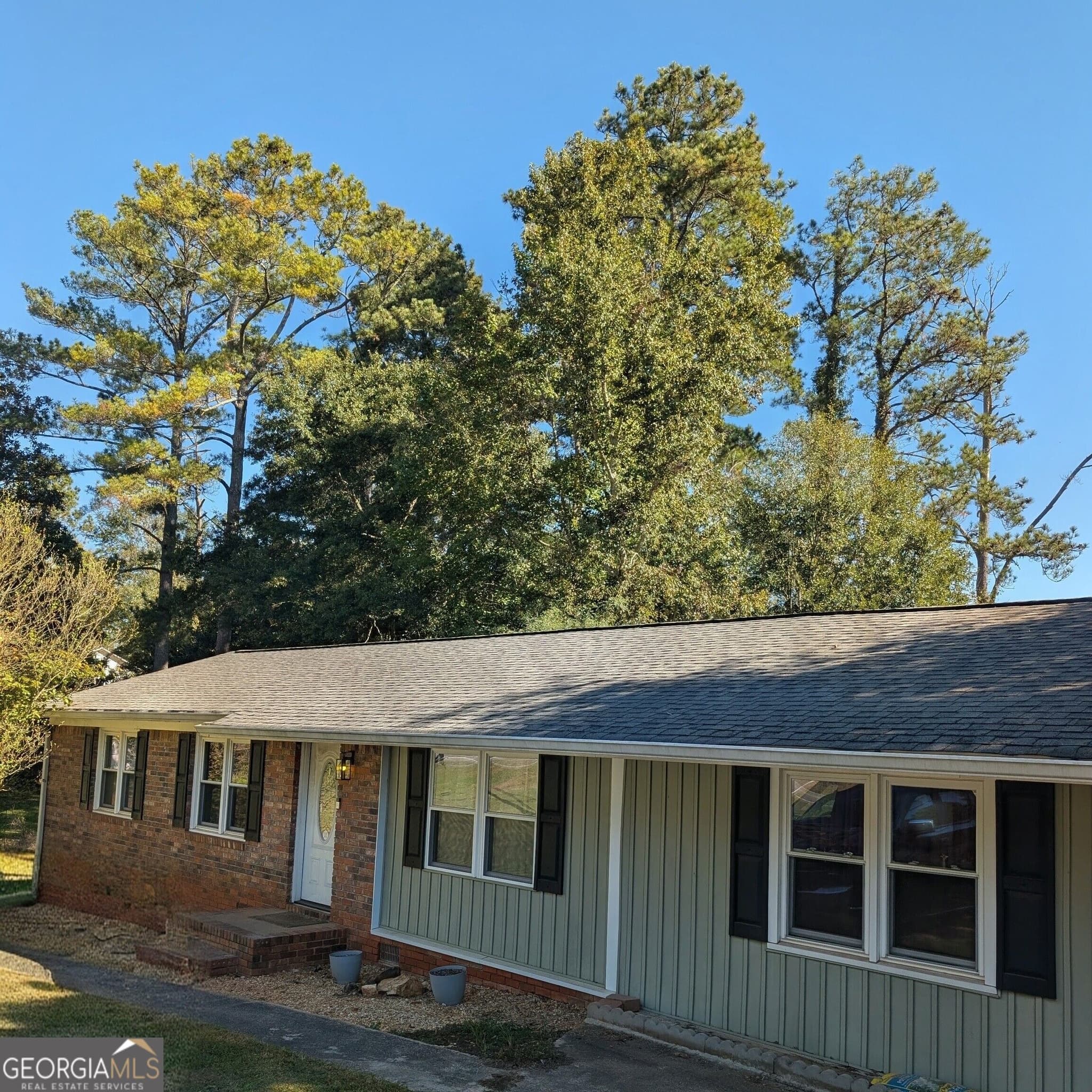 3 bedroom, 1.5 bathroom, 1,650 sq ft single family residence for sale at 181 N Highway 113, Carrollton, GA 30117 — photo 2