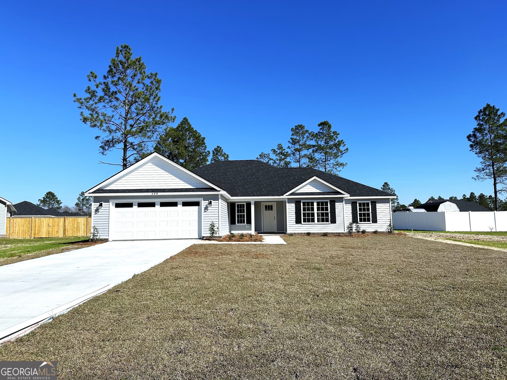 4 bedroom, 2 bathroom, 1,915 sq ft single family residence sold at 608 Belfast Loop 155, Ellabell, GA 31308